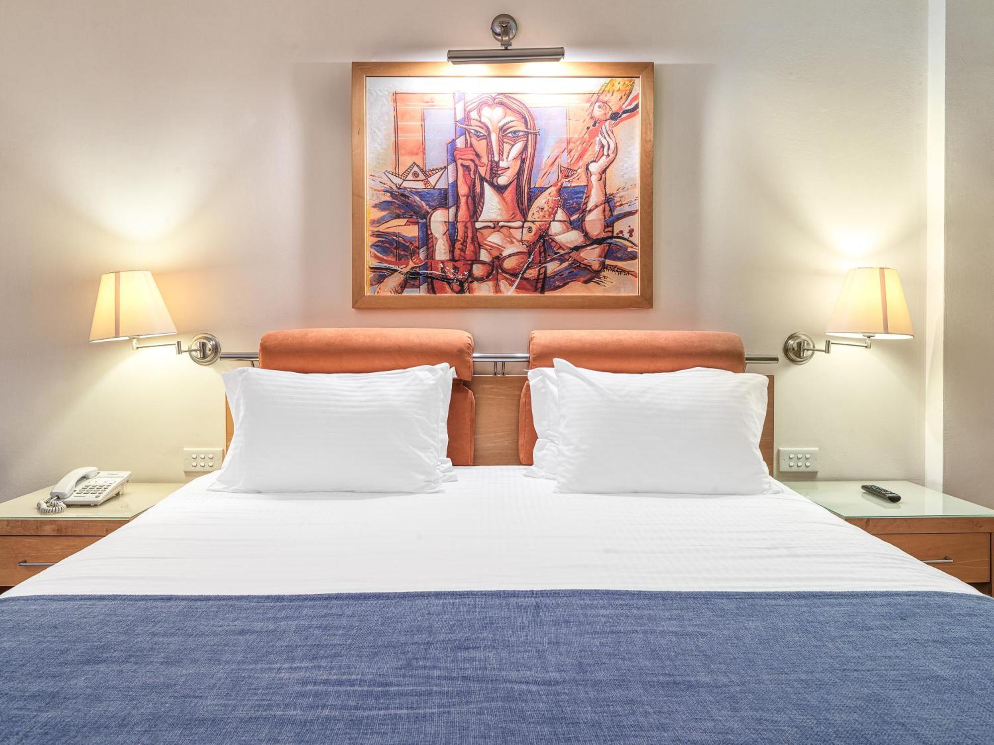 St Raphael Hotel