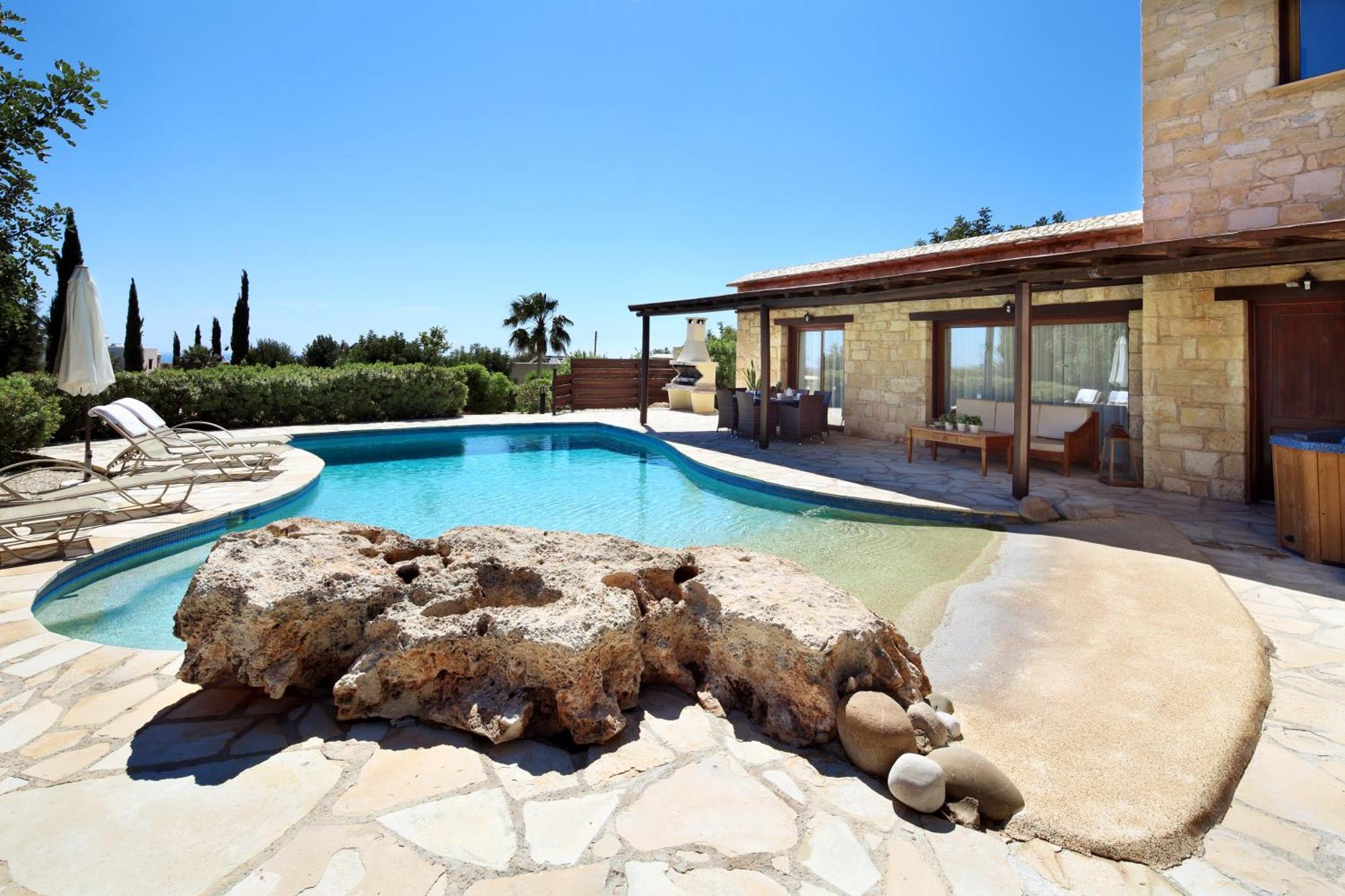 Amera Luxury * Pegeia