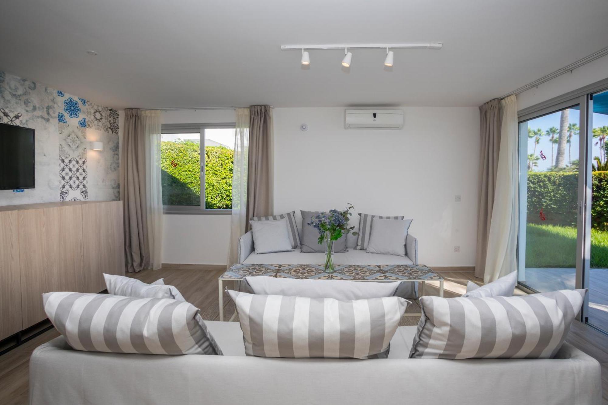 Leonardo Plaza Cypria Maris & (adults Only) Hotel Geroskipou
