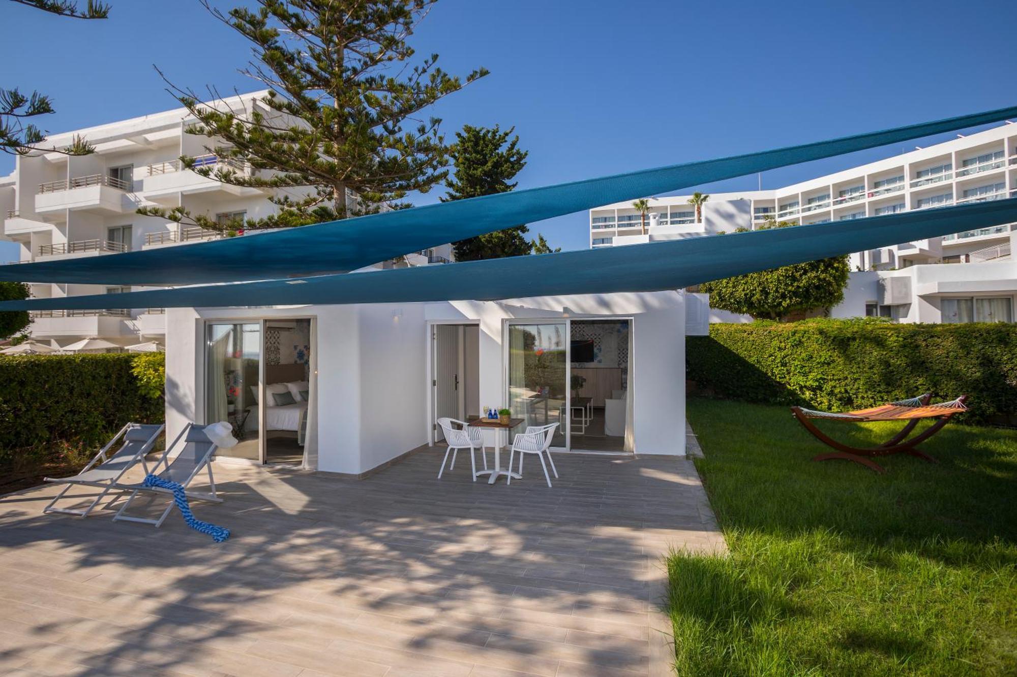Hotel Leonardo Plaza Cypria Maris & (adults Only) 4*