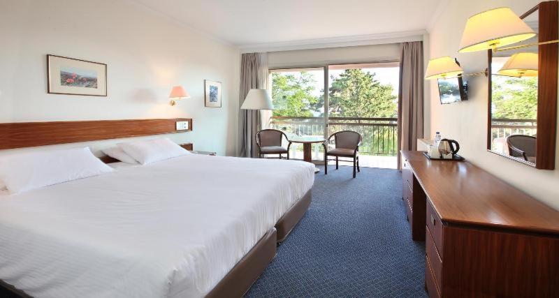 Hotel Forest Park 4*