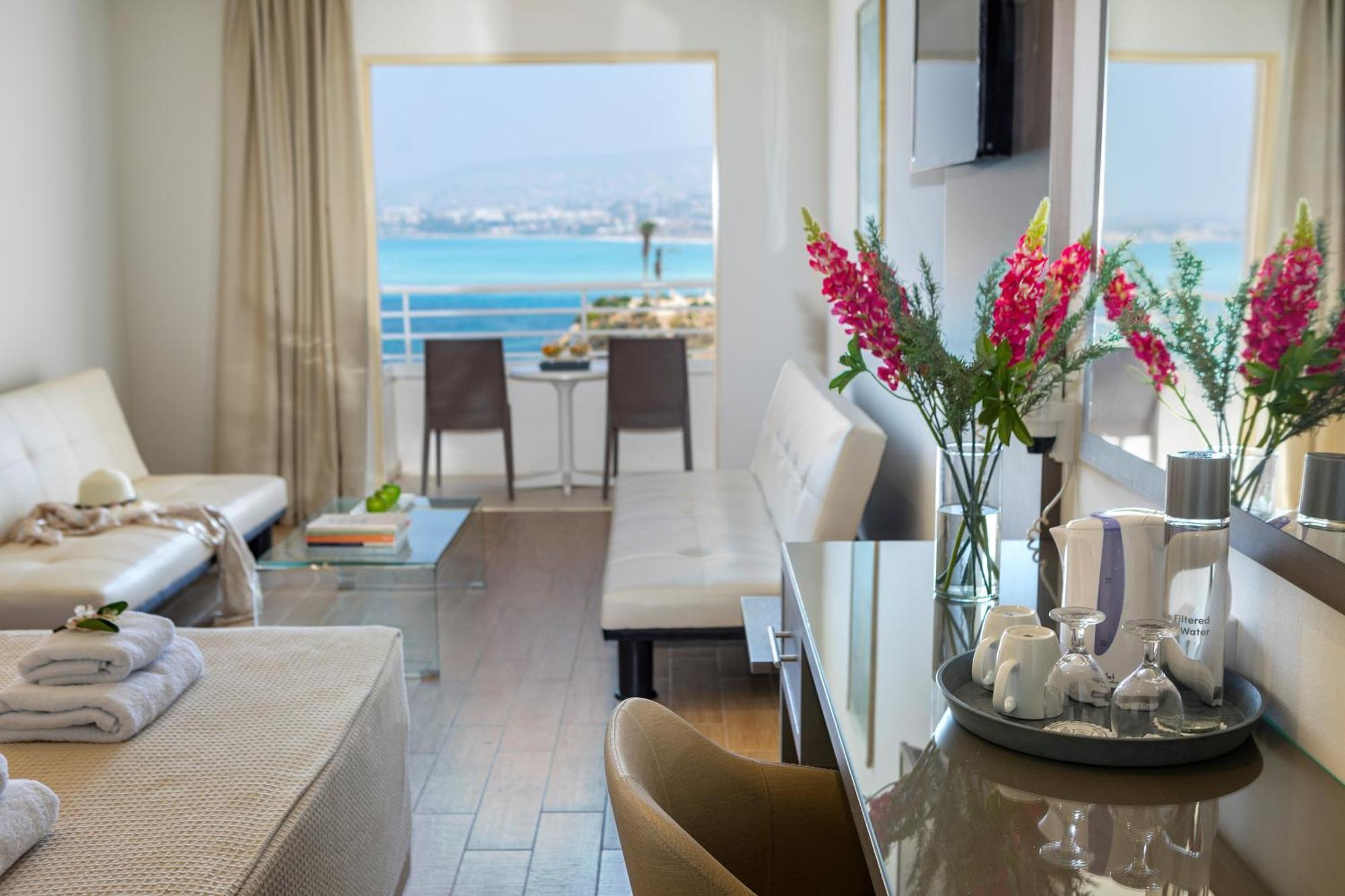 Hotel Queens Bay Kissonerga