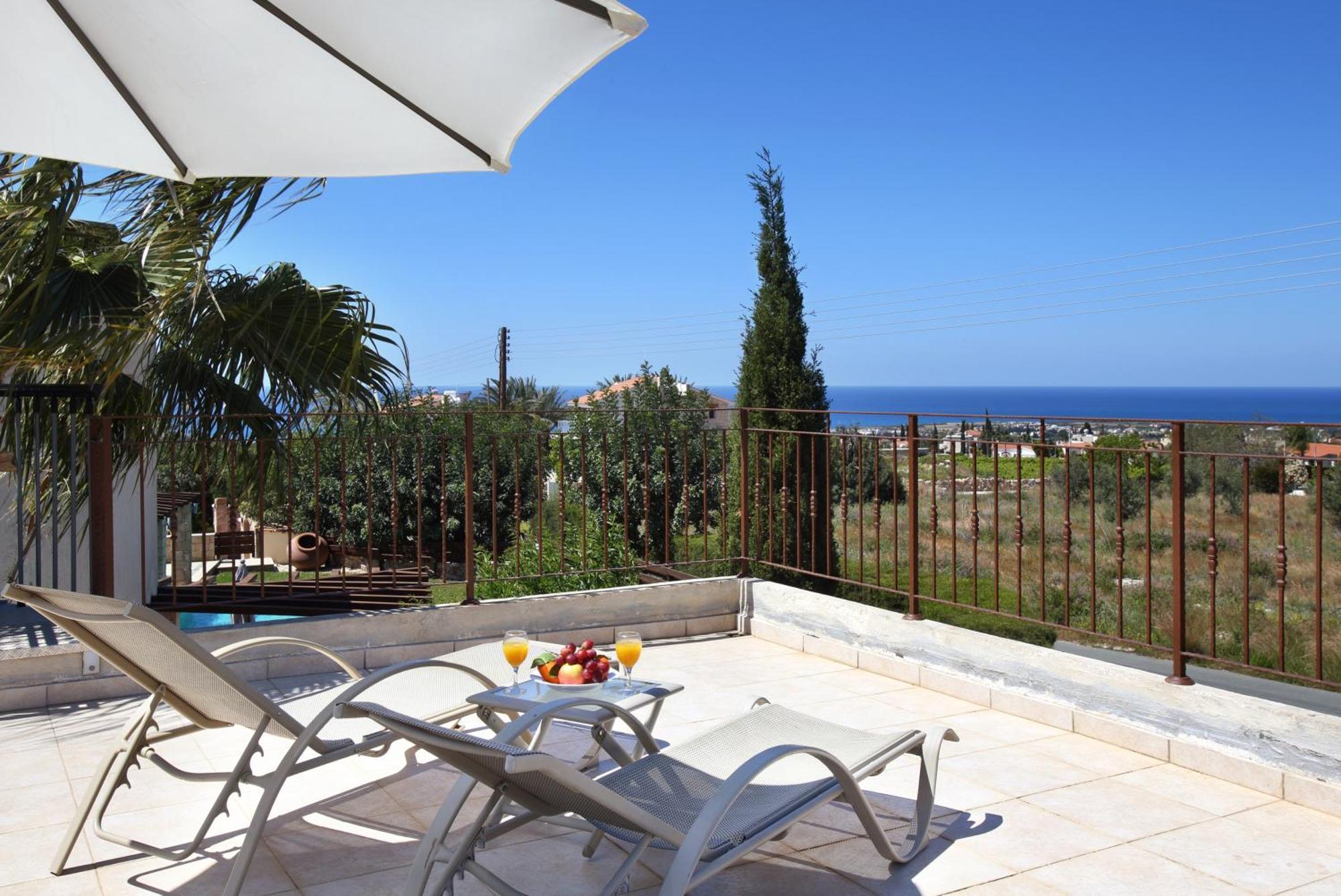Amera Luxury Pegeia