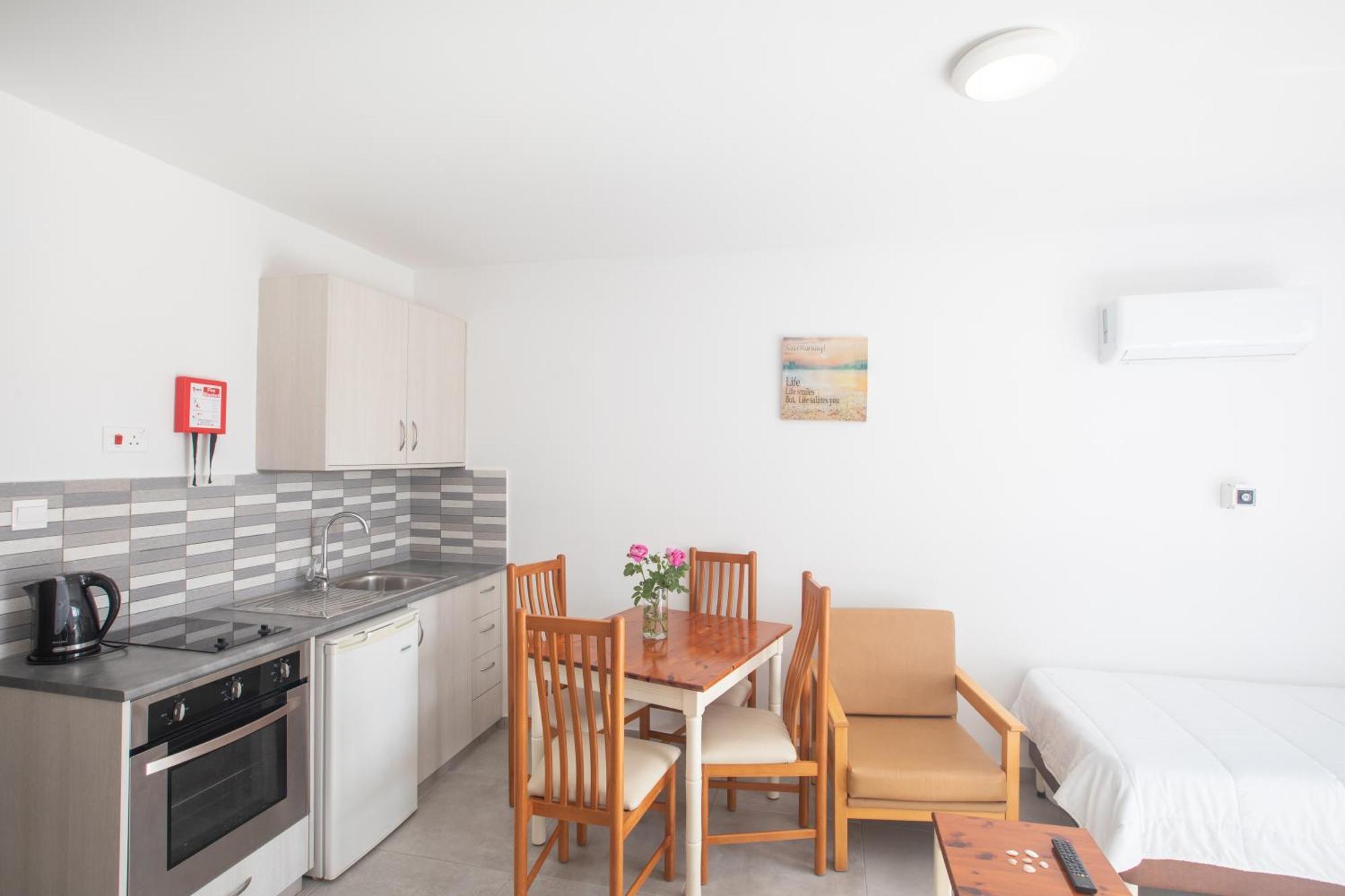 Pavlinia Hotel&apartments 3*