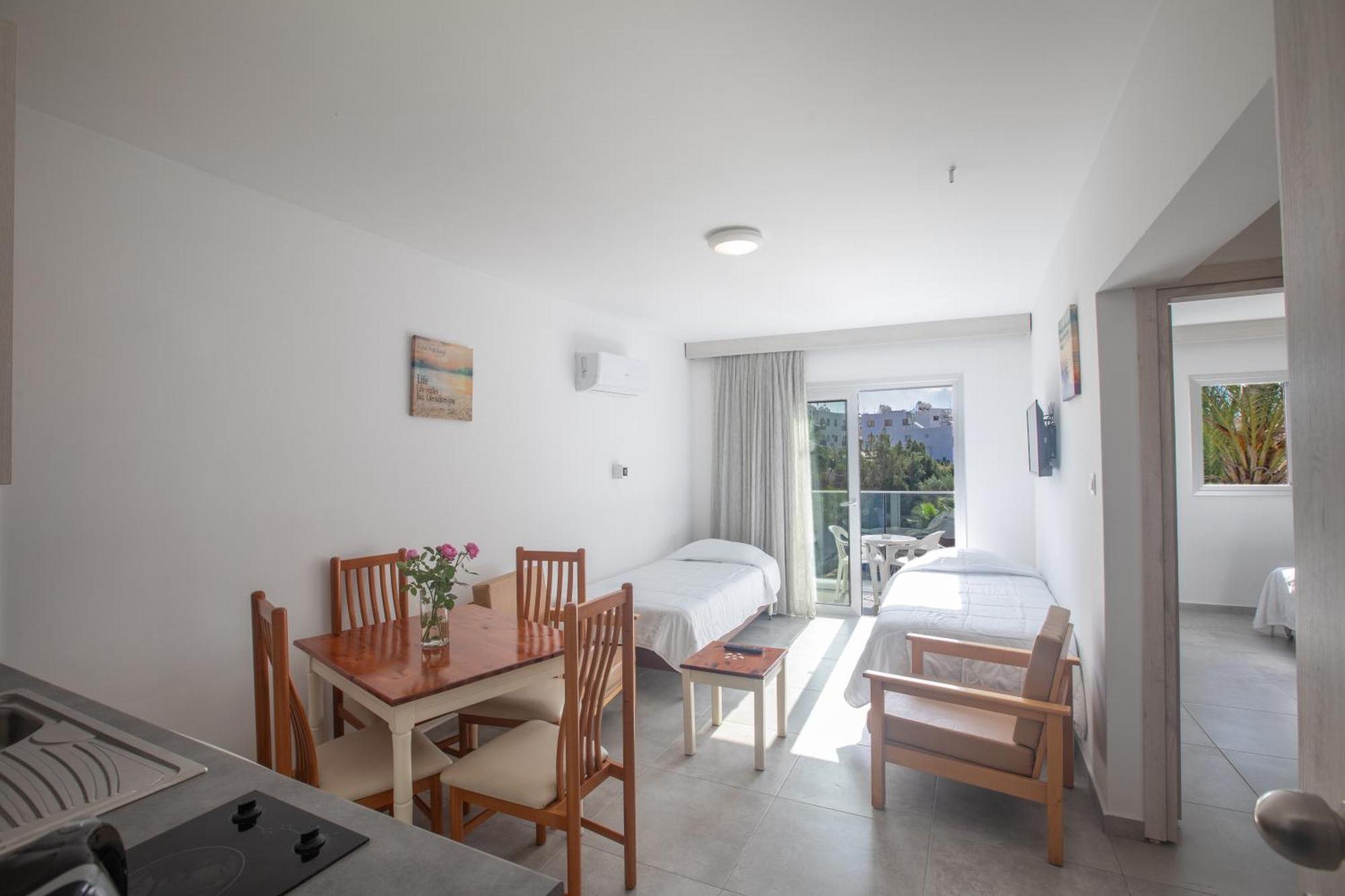Pavlinia Hotel&apartments Aparthotel