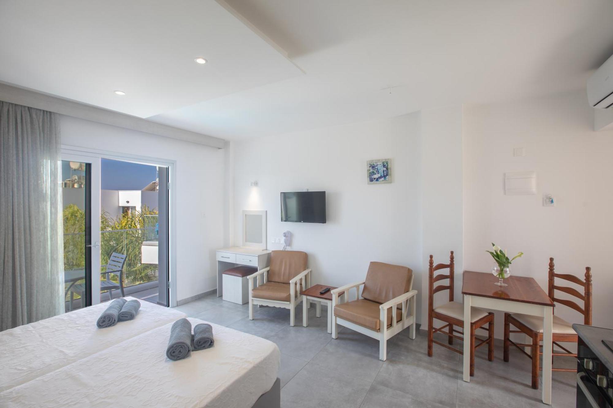 Aparthotel Pavlinia Hotel&apartments