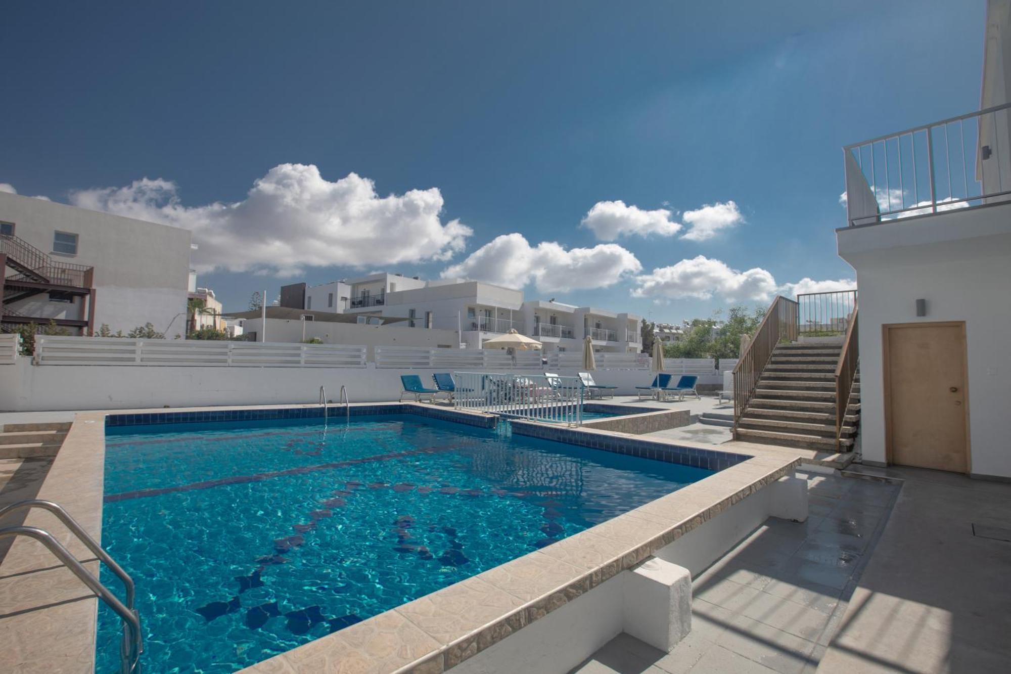 Pavlinia Hotel&apartments