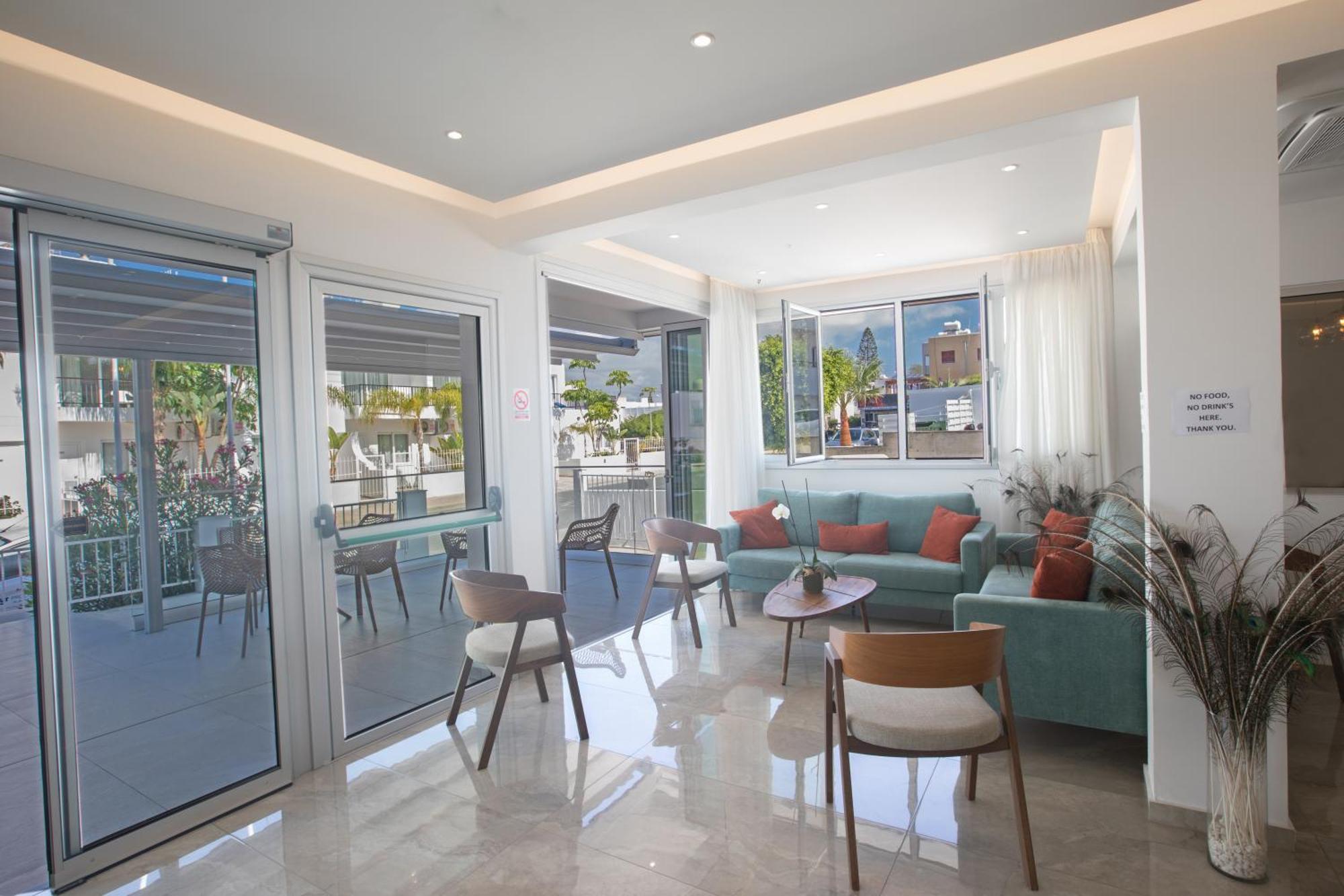Aparthotel Pavlinia Hotel&apartments