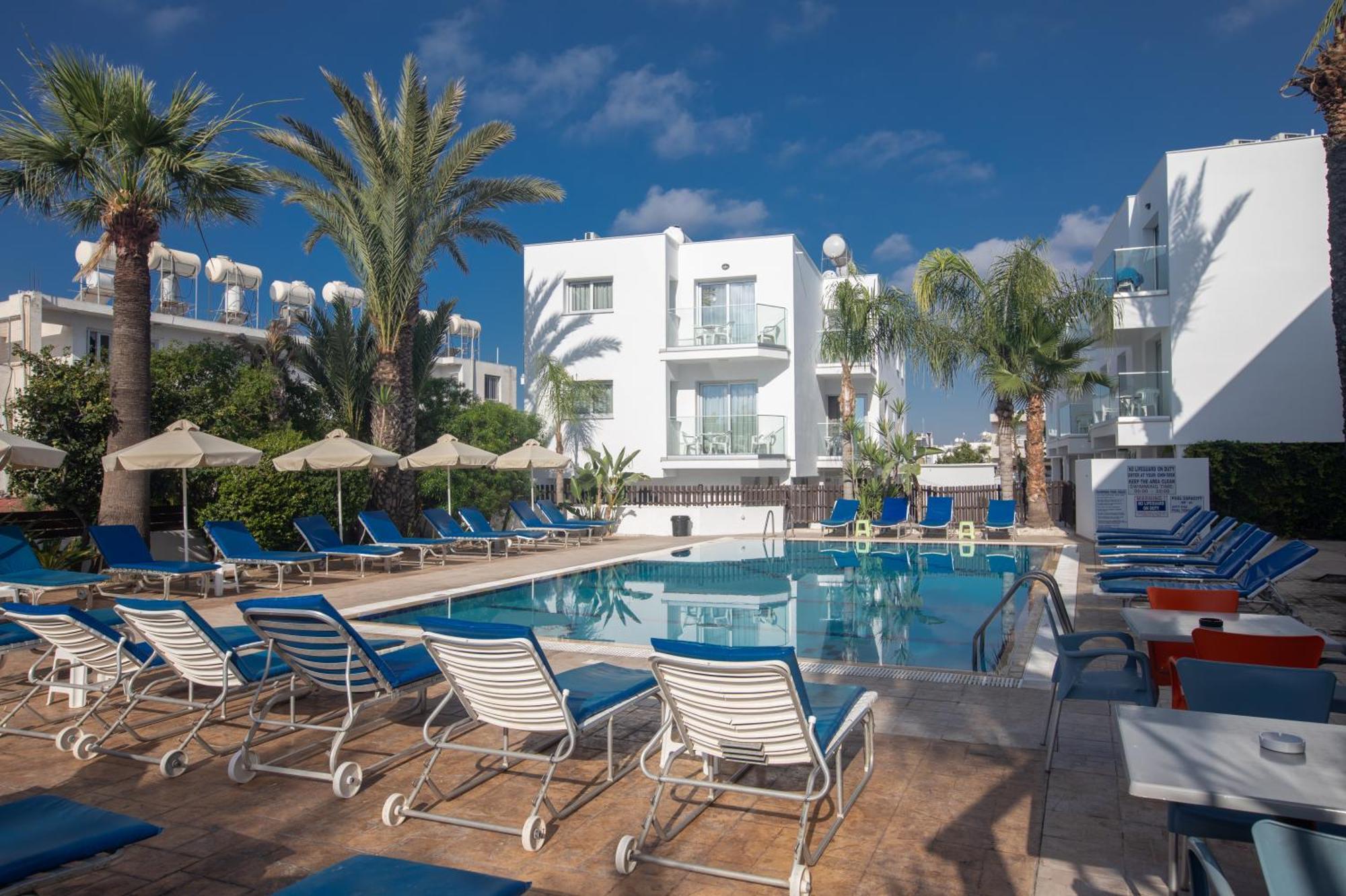 Aparthotel Pavlinia Hotel&apartments