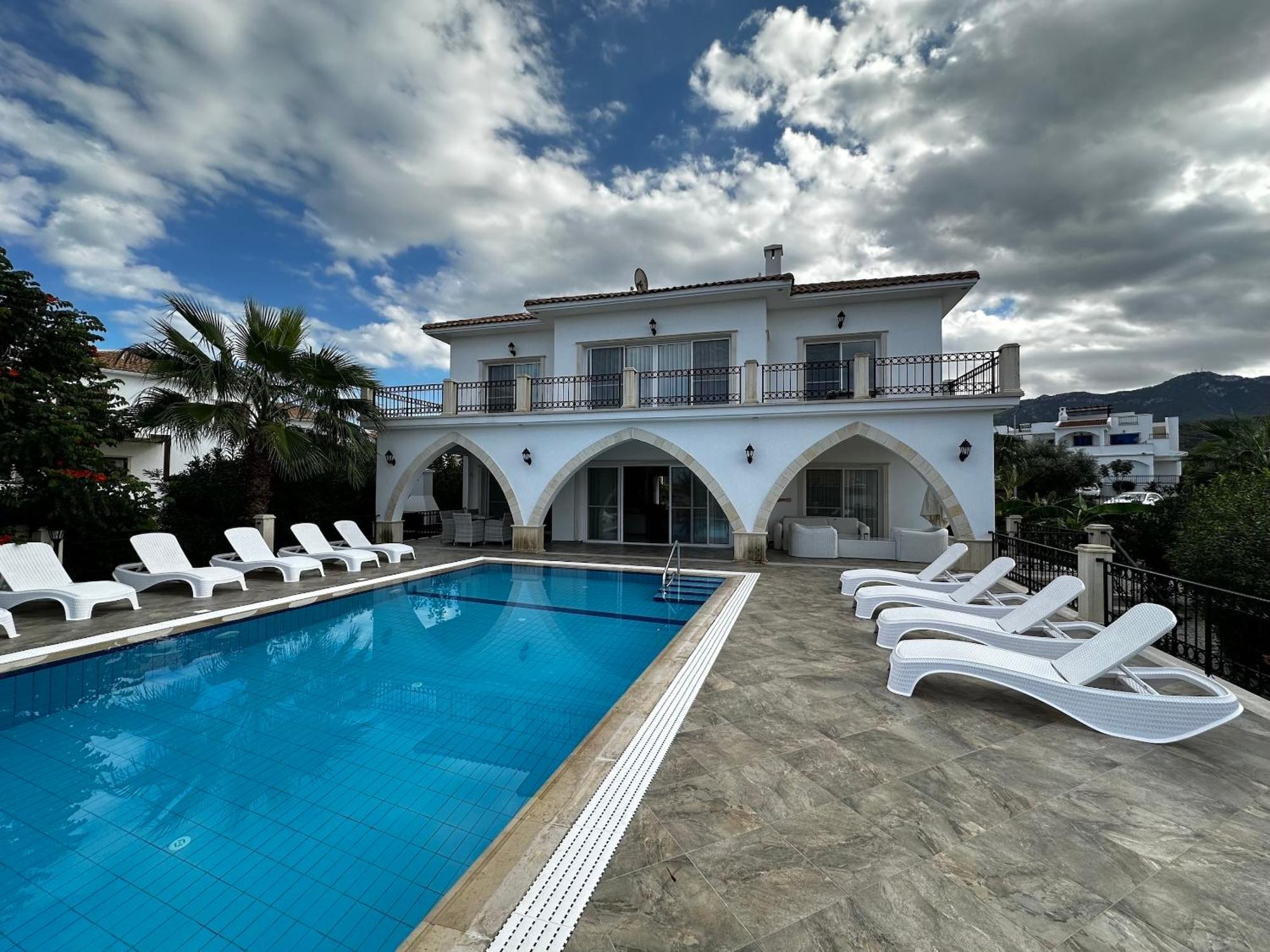 Carrington Holidays Kyrenia (Northern Cyprus)