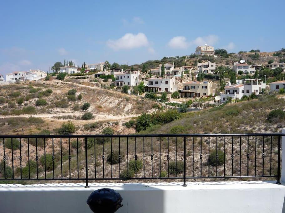 Apartment 2 Bed Mountains And Costal Views With Pool