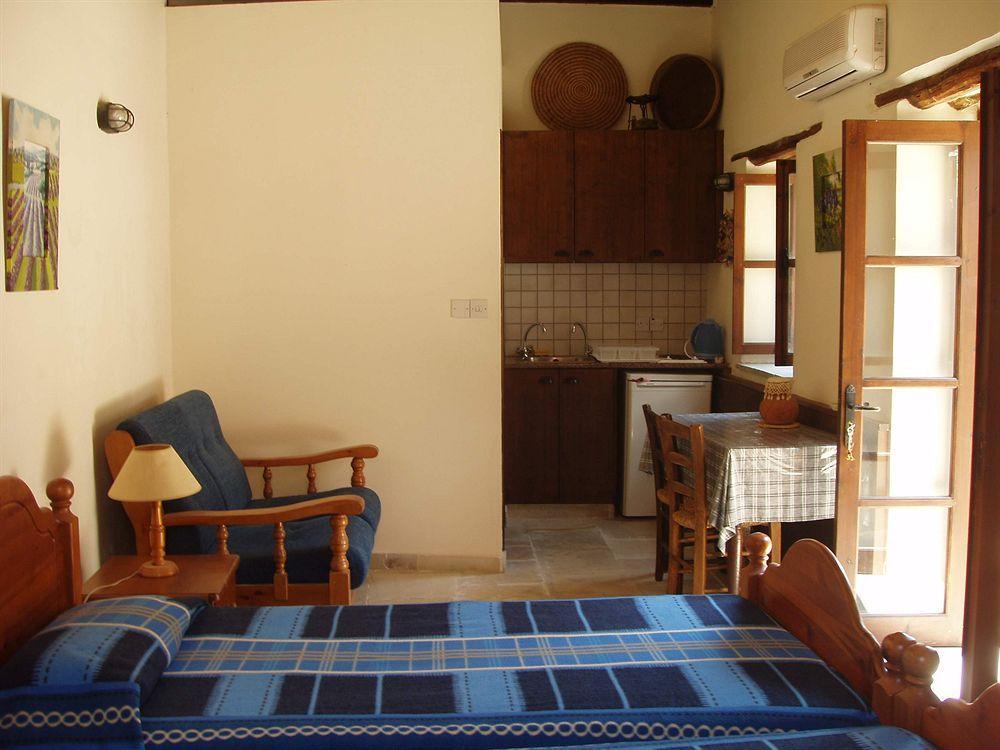 Niovi House Apartment Tochni
