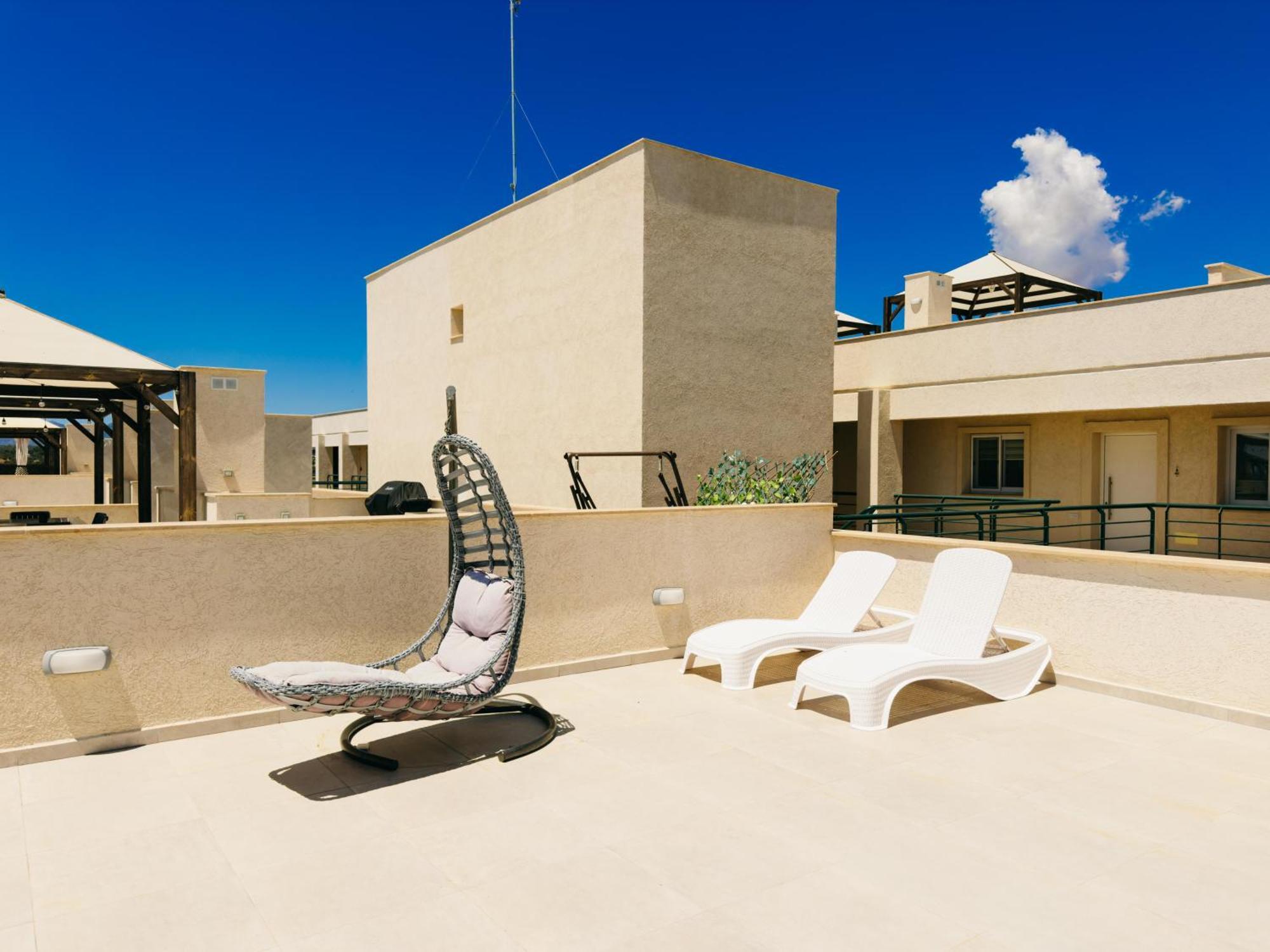 Stunning Modern Sea-view Two Bed Penthouse Apartment