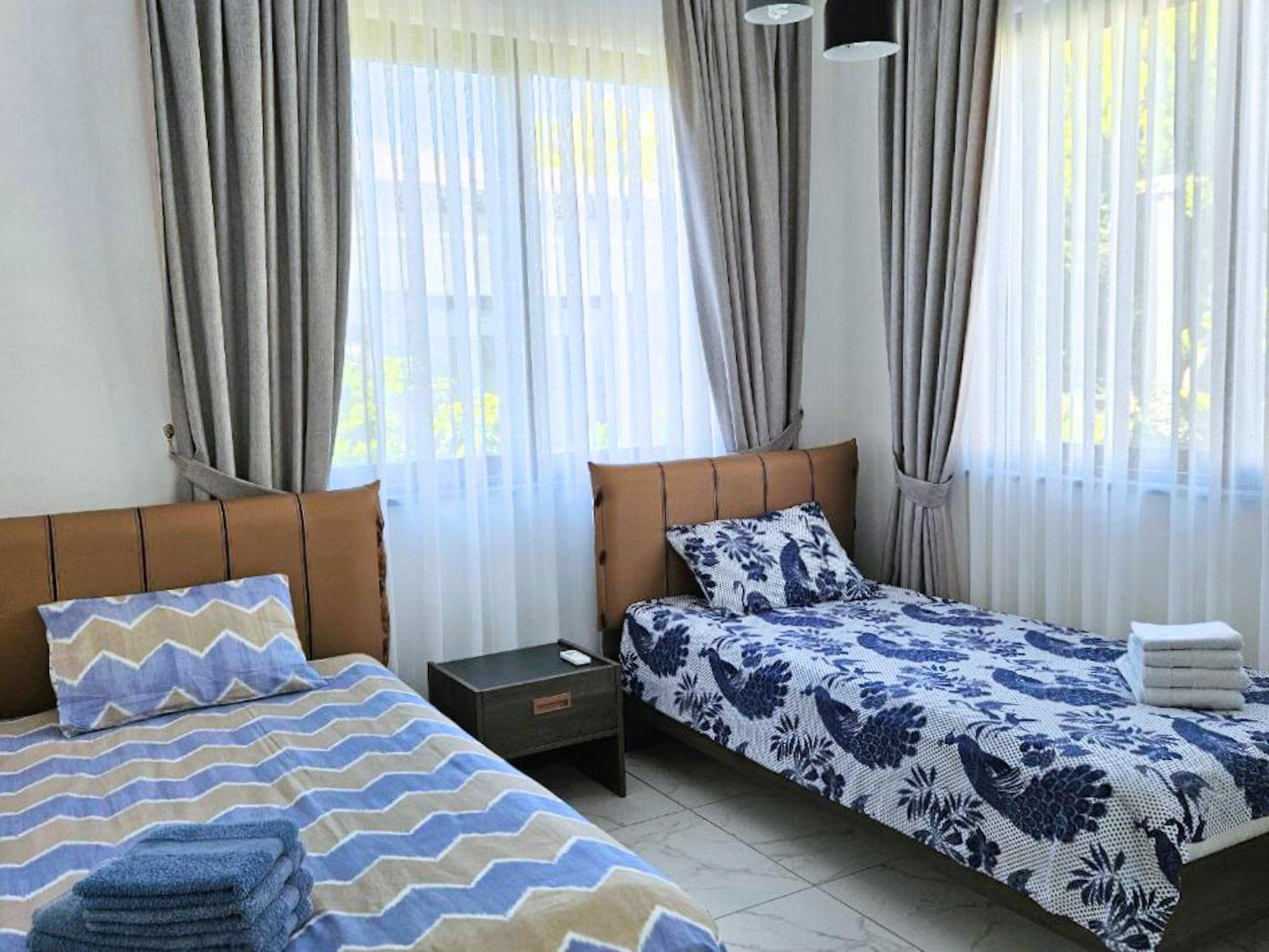Apartment Serene Three-bedroom Retreat In Unforgettable Setting *
