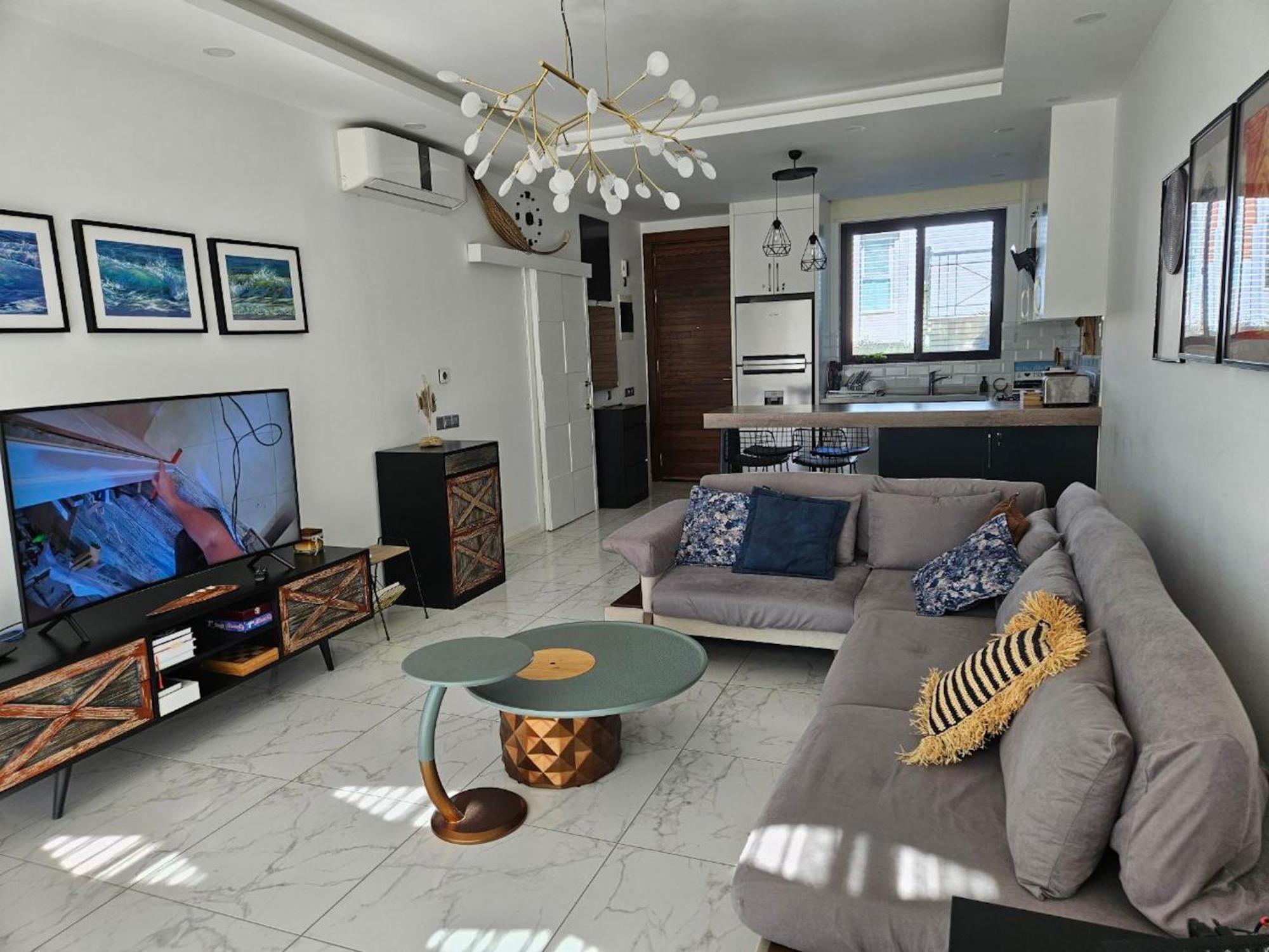 Apartment Serene Three-bedroom Retreat In Unforgettable Setting