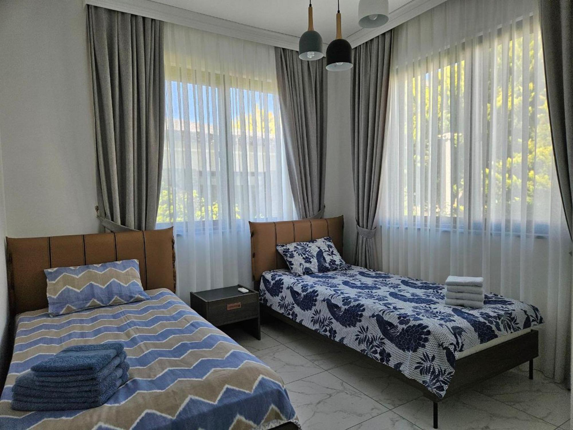 Apartment Serene Three-bedroom Retreat In Unforgettable Setting *