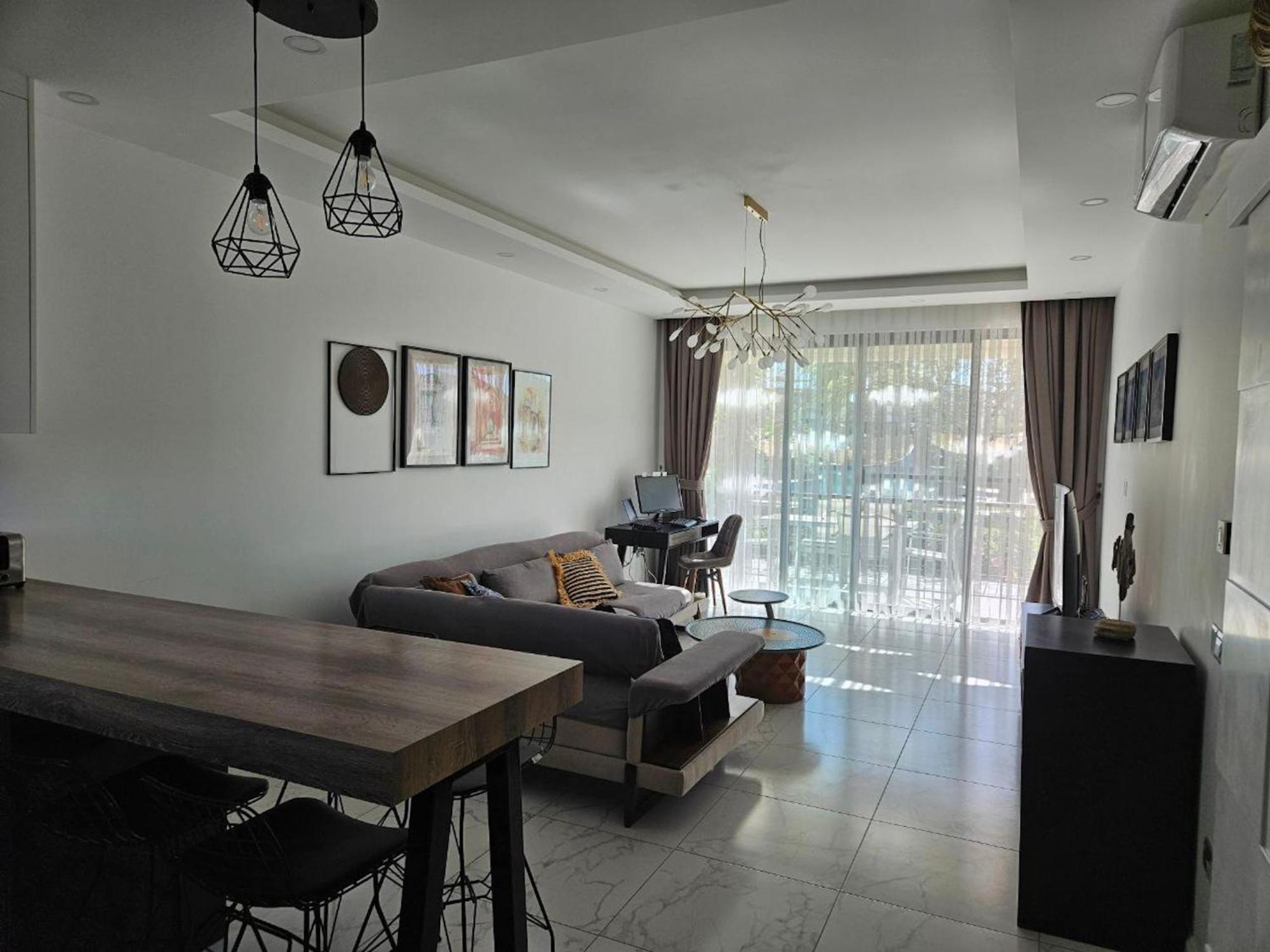 Apartment Serene Three-bedroom Retreat In Unforgettable Setting