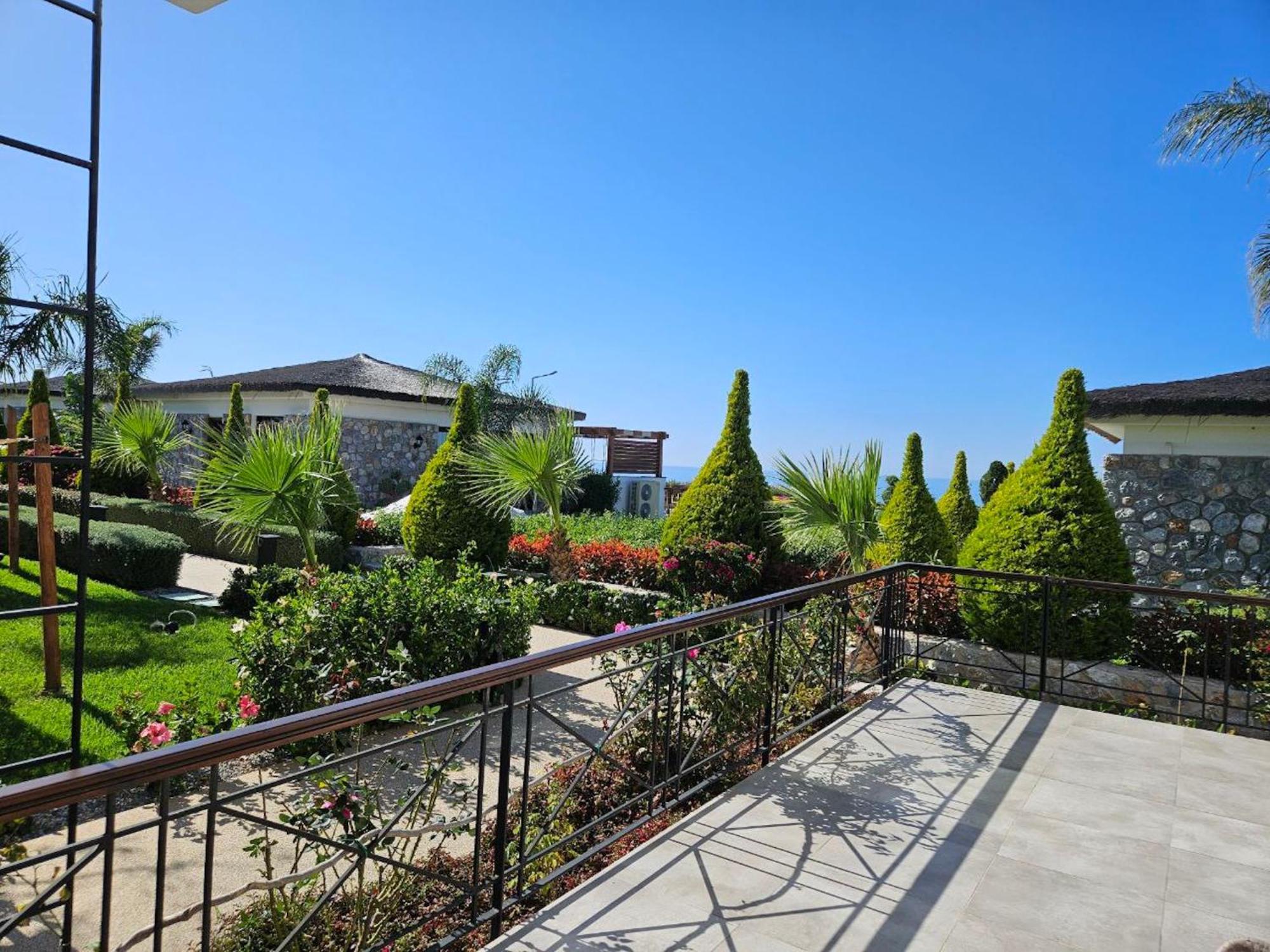 Serene Three-bedroom Retreat In Unforgettable Setting Apartment Kyrenia (Northern Cyprus)