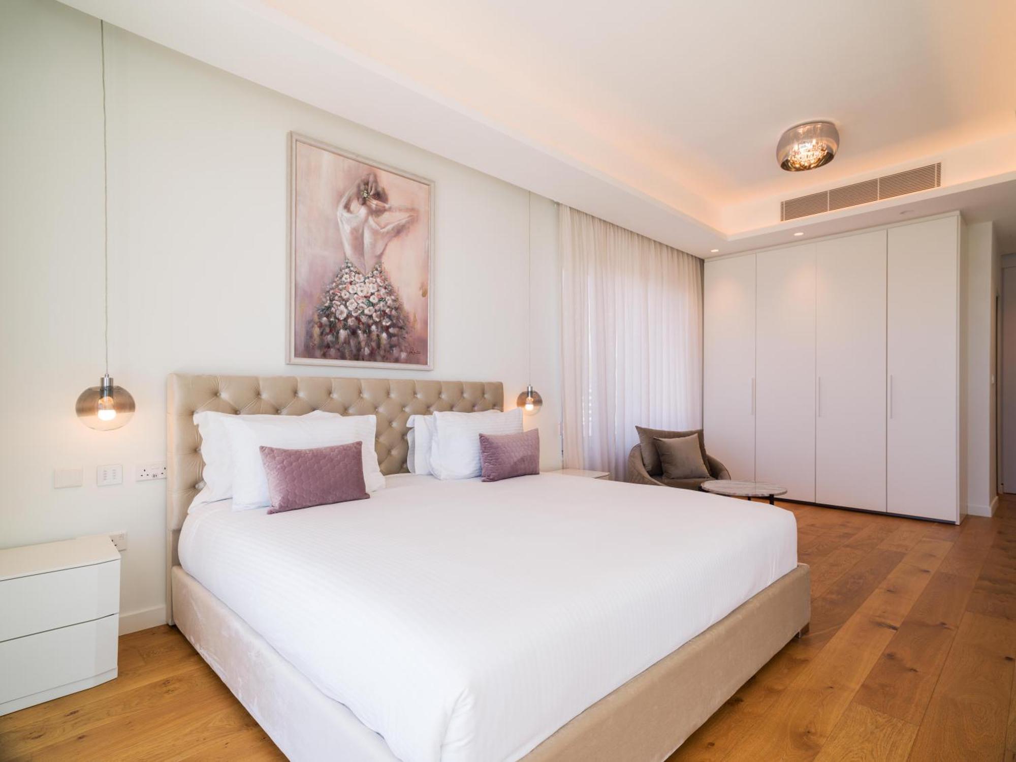Aparthotel The Tower At St Raphael 3*