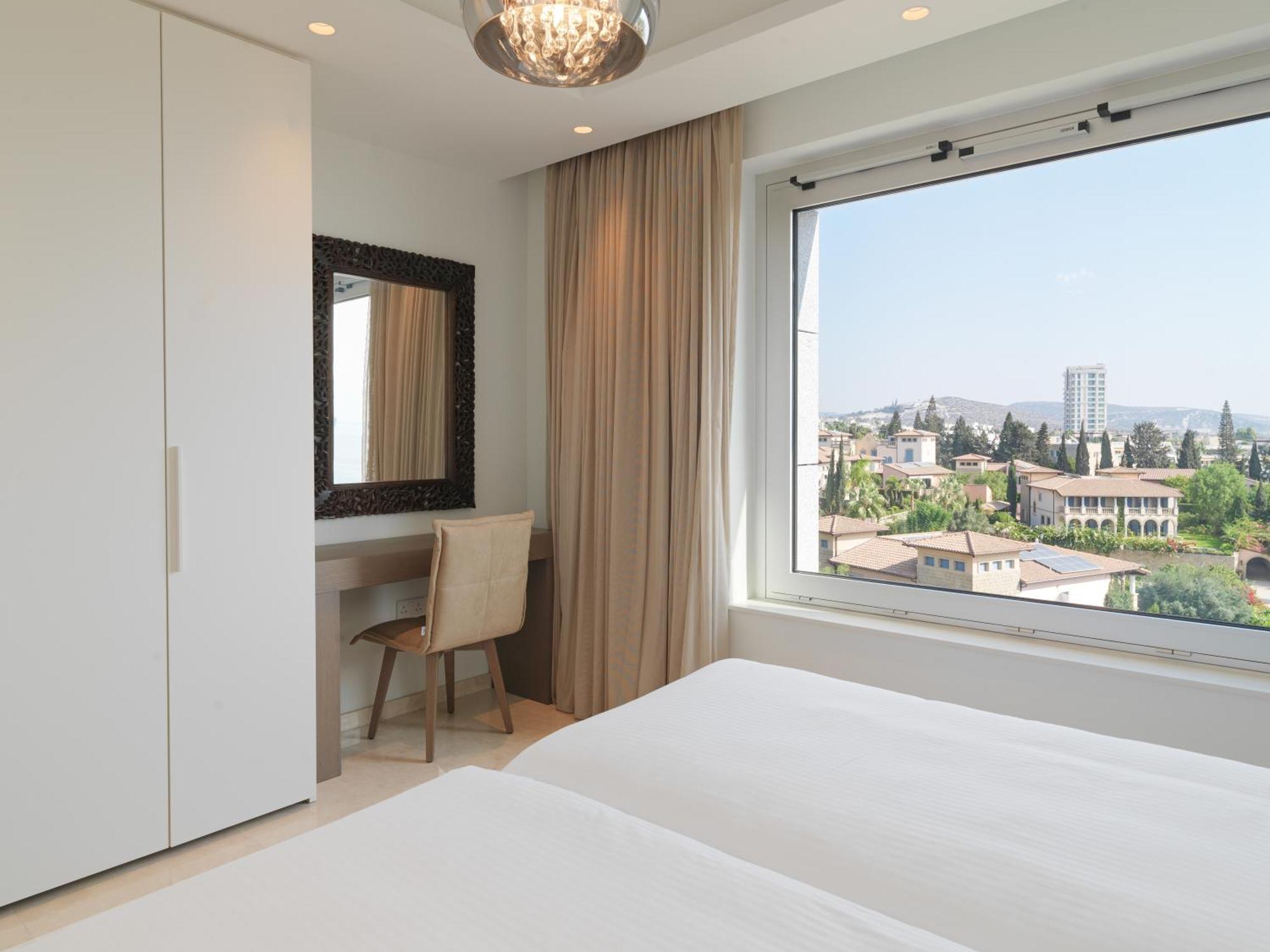 Aparthotel The Tower At St Raphael Limassol