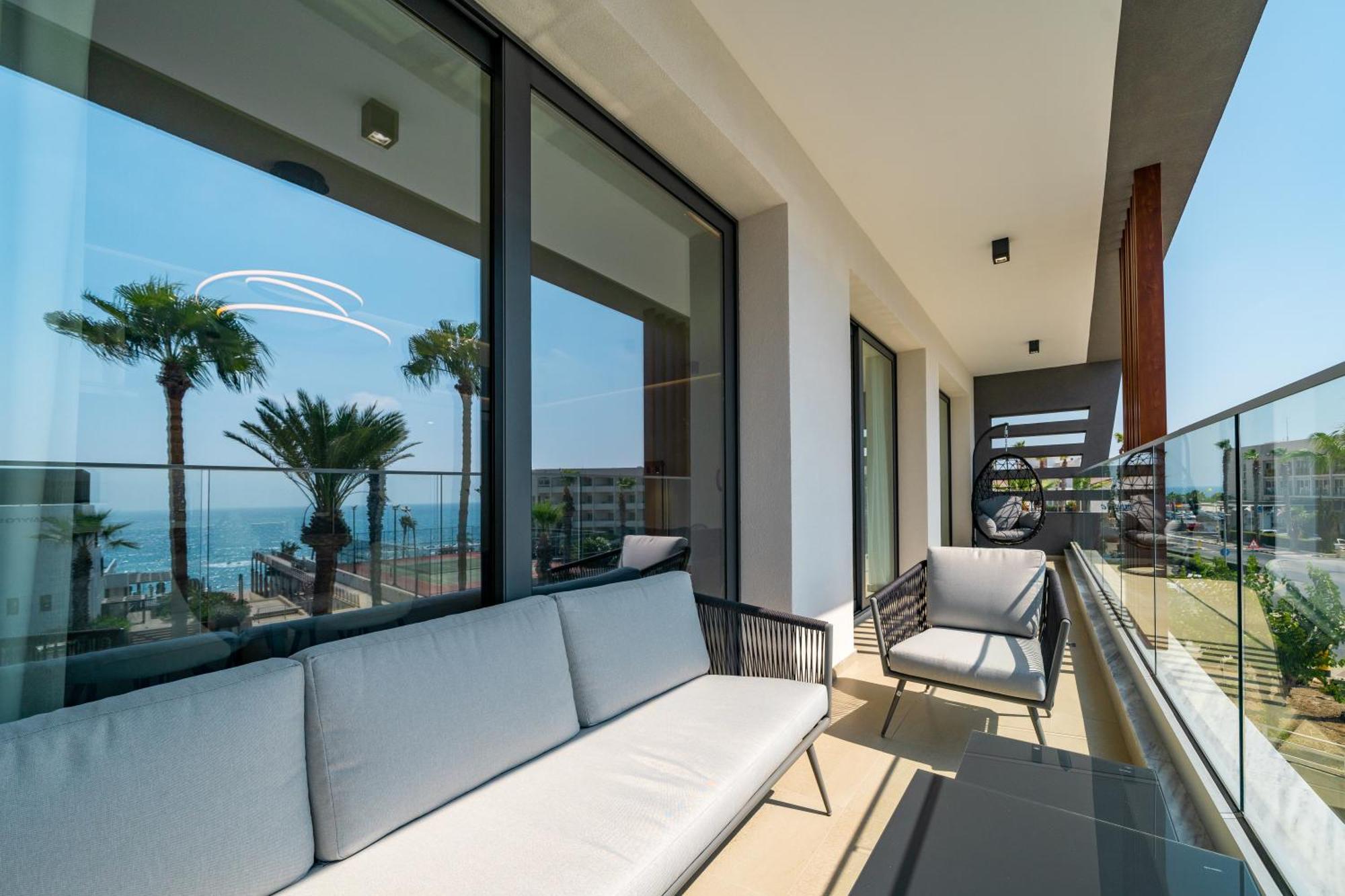 Aparthotel Waterside Sea View *