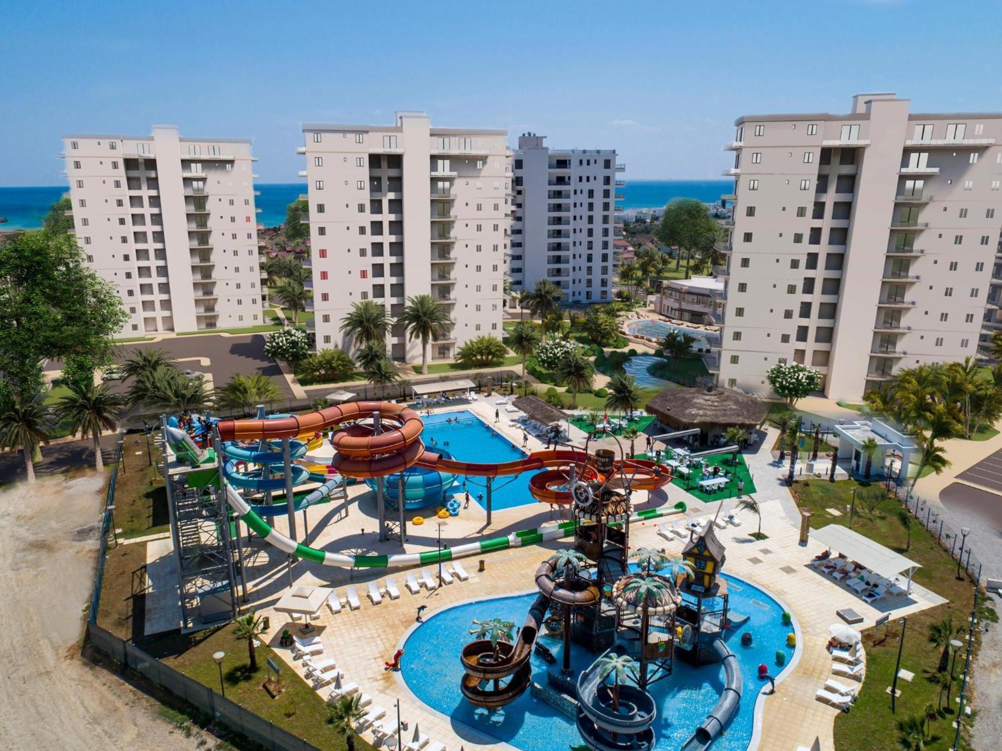 Priscilla With Seaview In Caesar Blue Resort, Breakfast & Lunch Possible, Gym With Sauna And Heated Swimming Pool Appartement