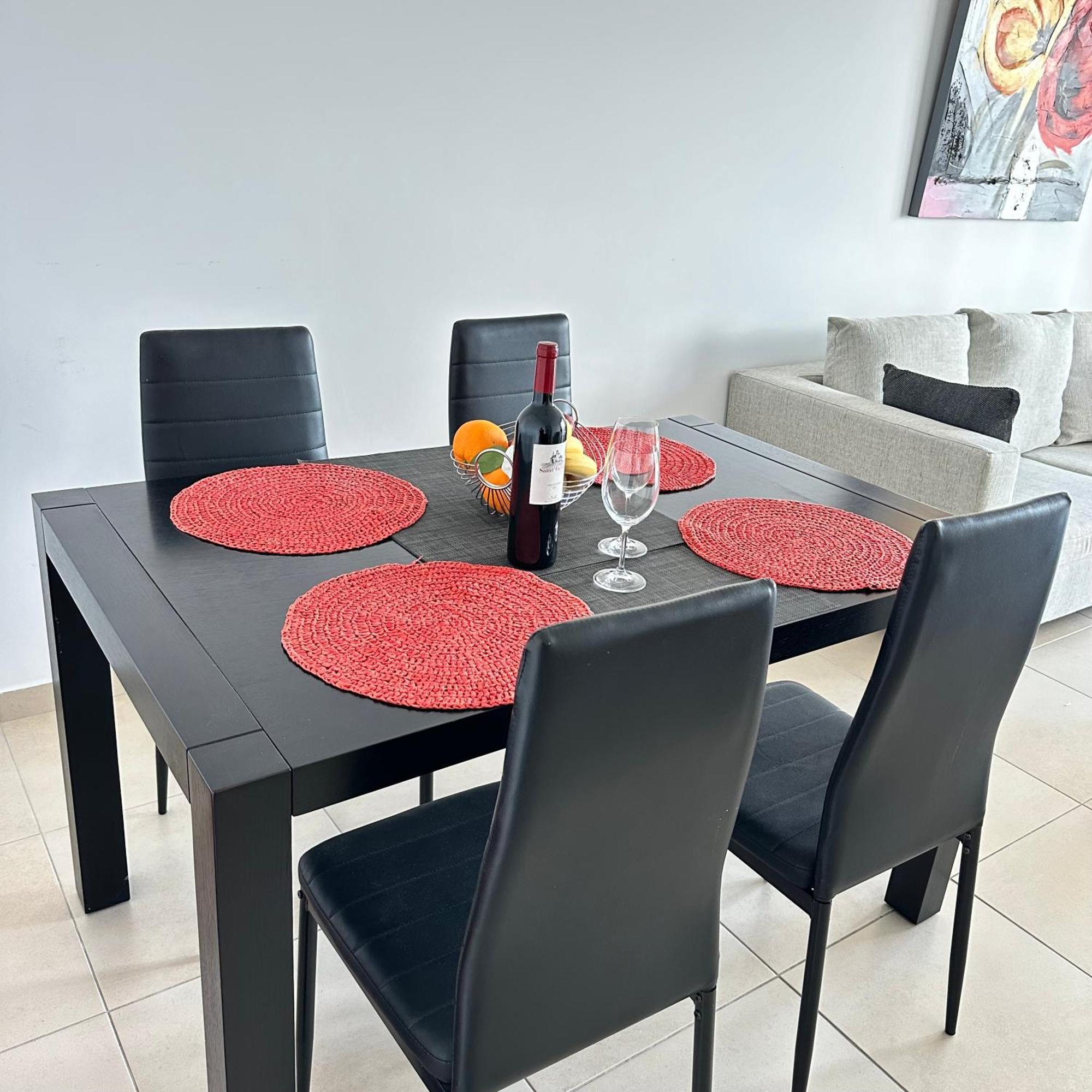 Elysia Park - 2 Bed Seaview Apartment Paphos