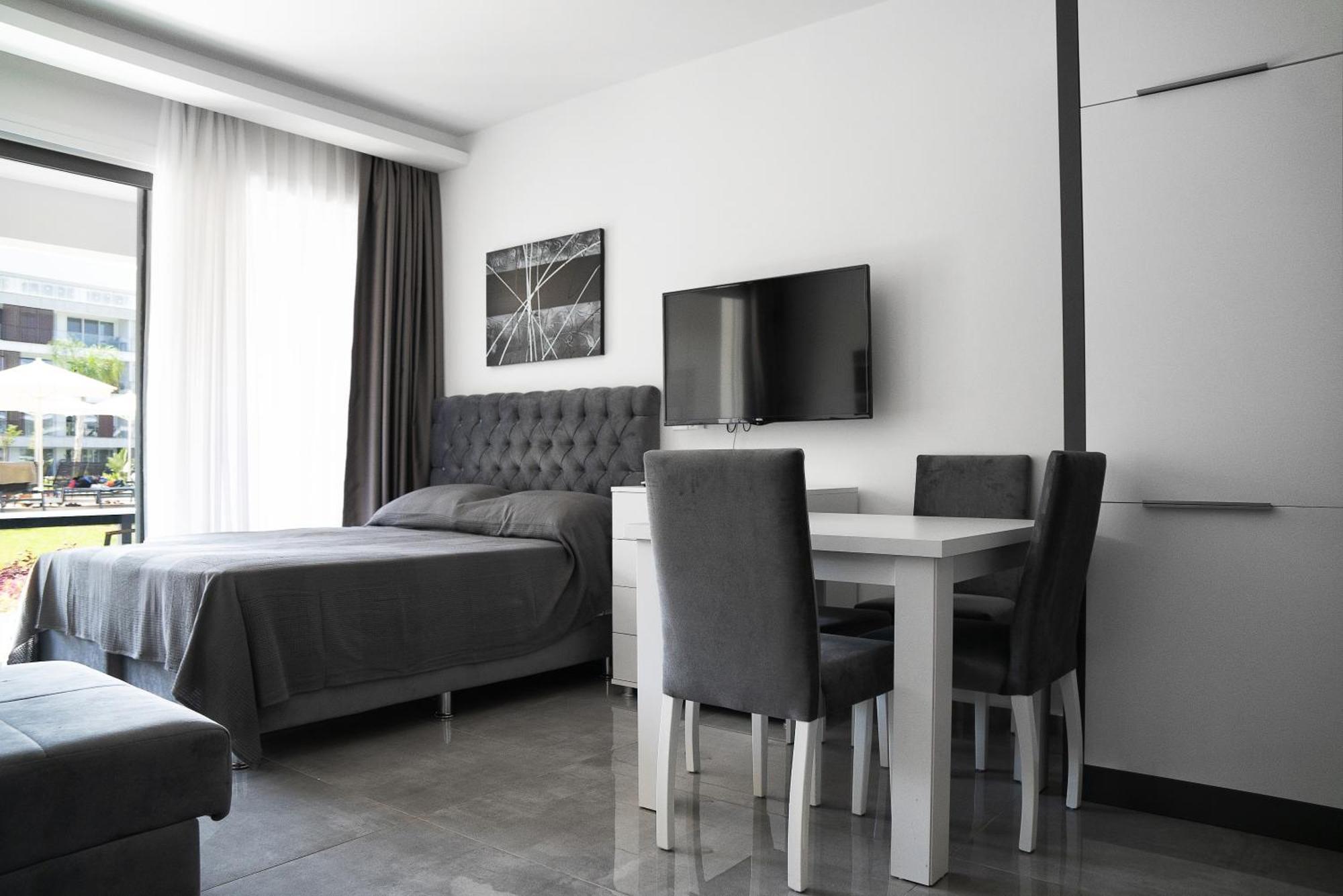 Apartment Courtyard Long Beach, северный кипр, бассейн, терраса, 500м от моря