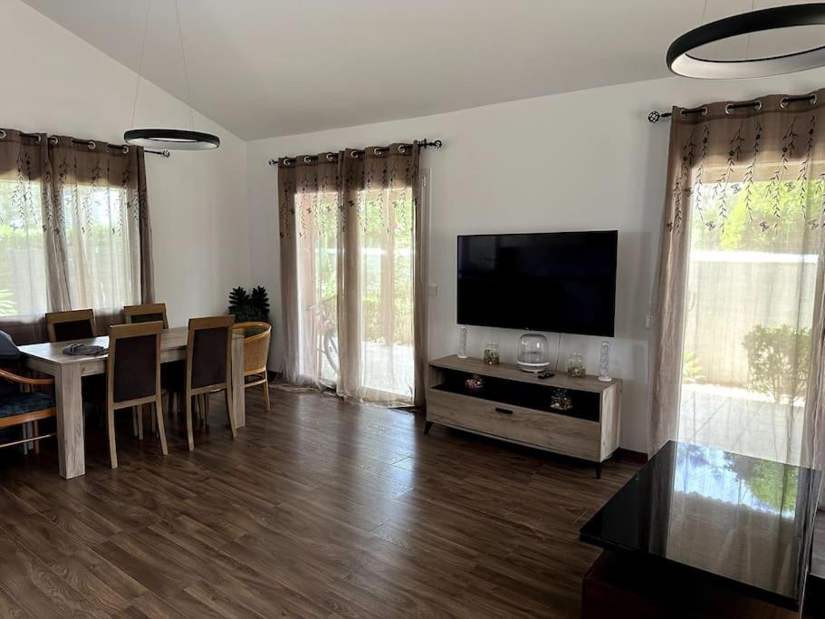 Villa Family With Large Garden *