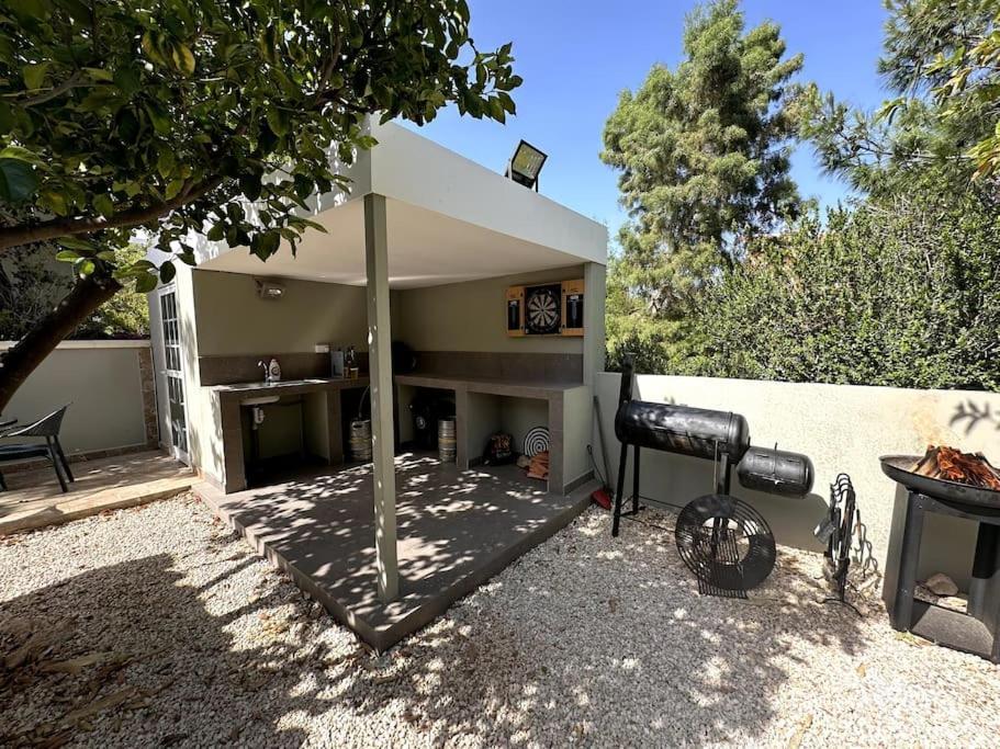 Family With Large Garden Villa Pissouri