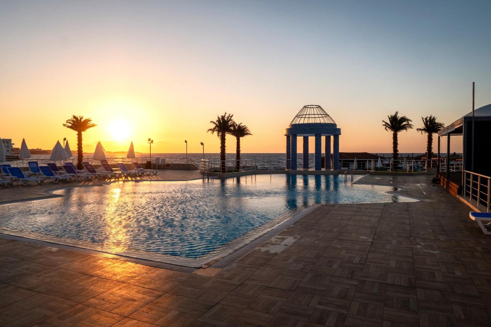 Dome & Casino At Central Kyrenia Hotel