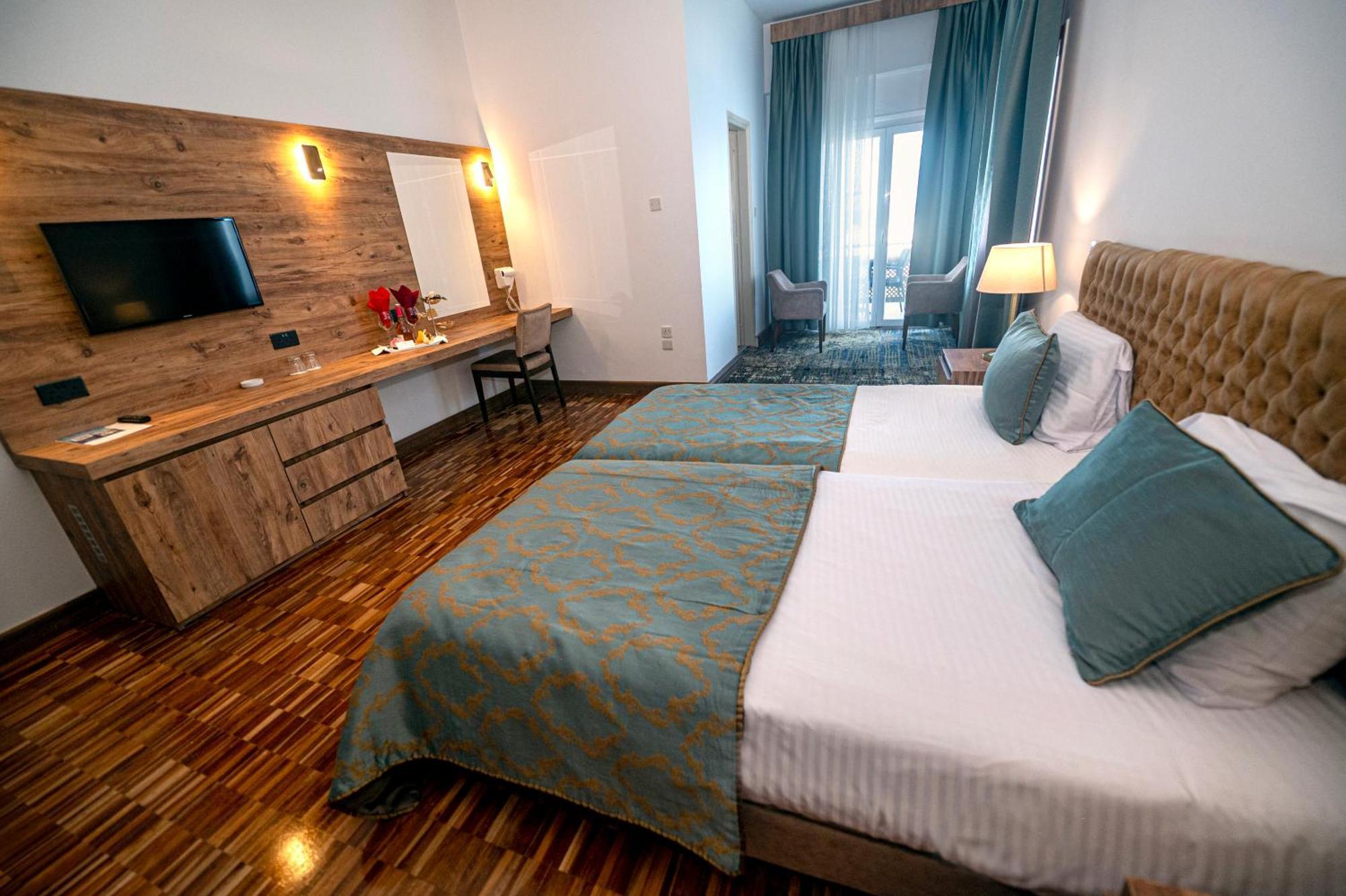 Dome & Casino At Central Kyrenia Hotel 4*