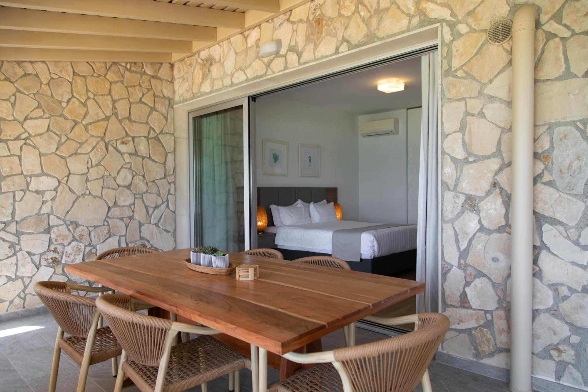Elya Luxury Aparthotel