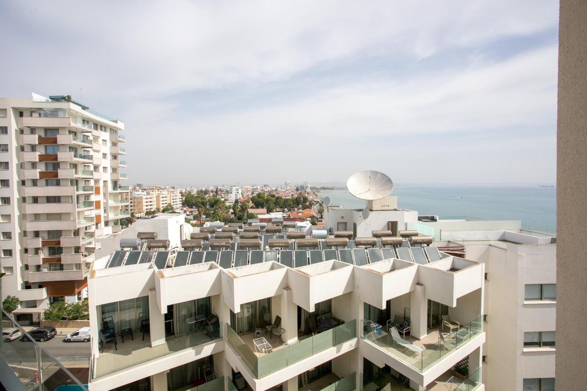 Palmove Luxurious Beachfront * Larnaca