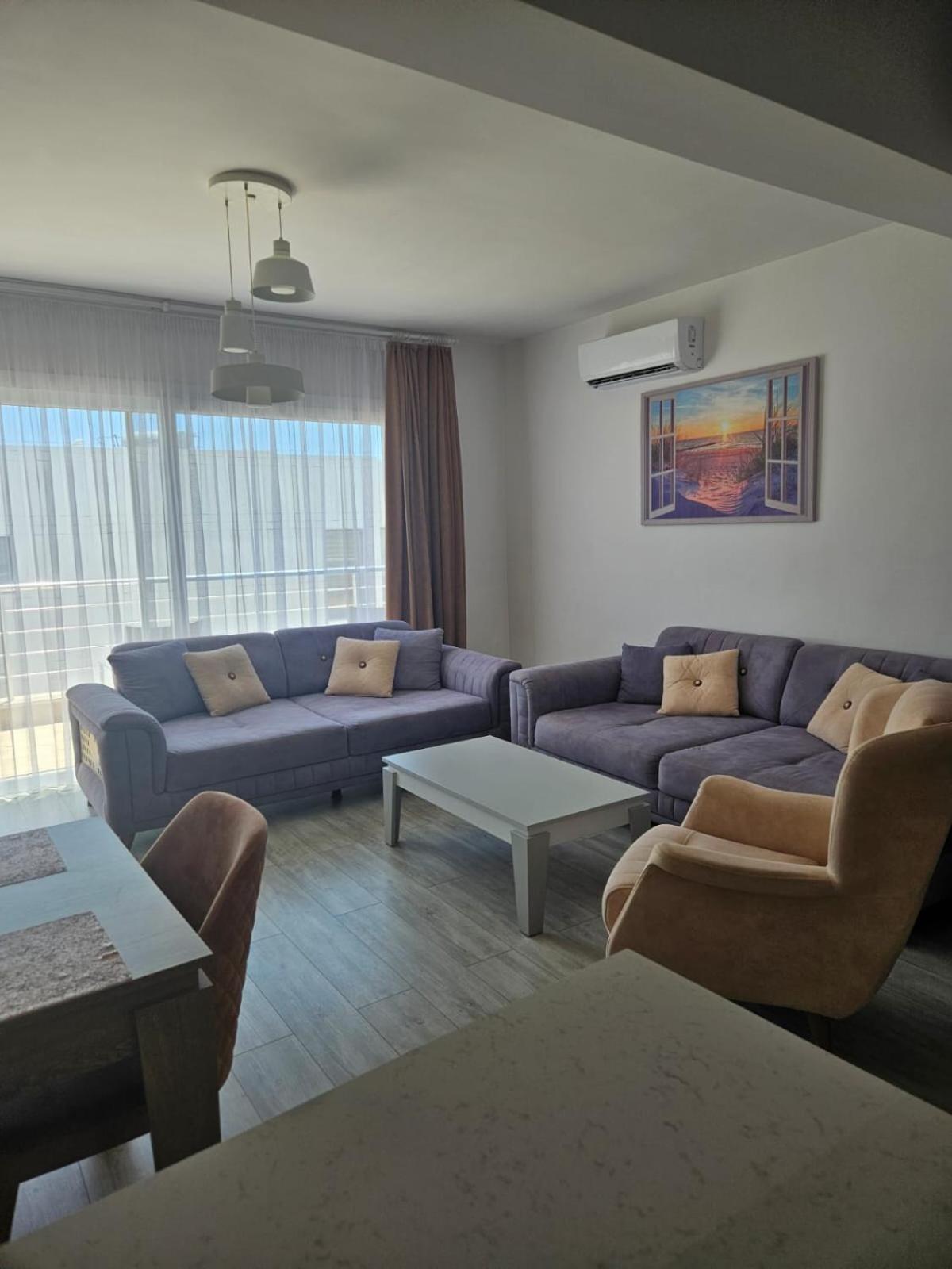 Spacious Beachfront Two-bedroom In Caesar Apartment