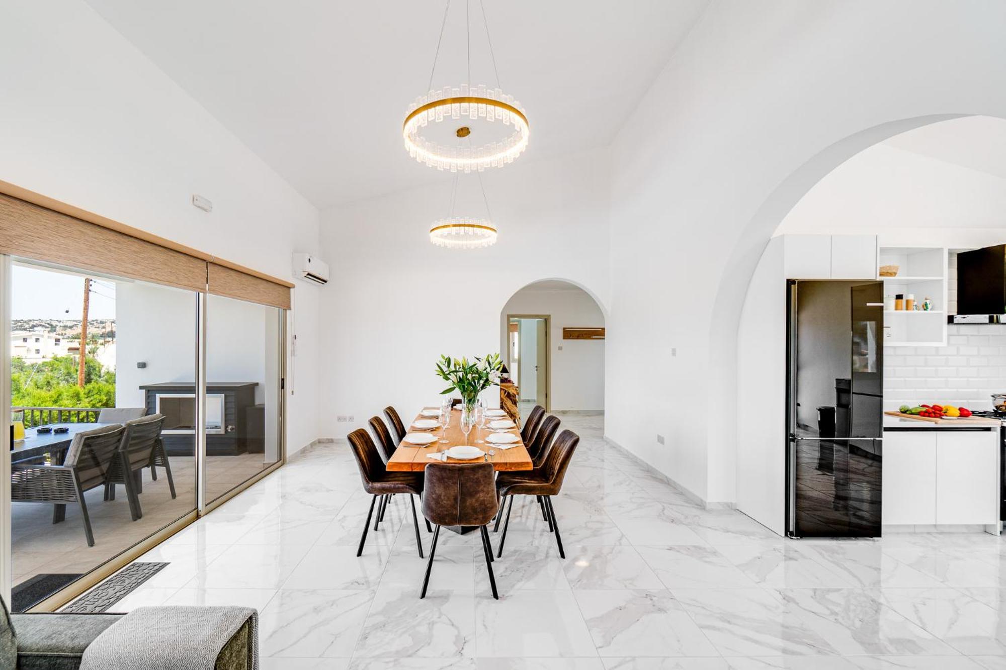 Villa Kathi By Ezoria Paphos