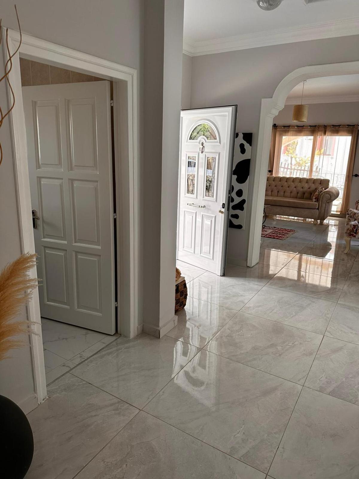 Apartment Escape *