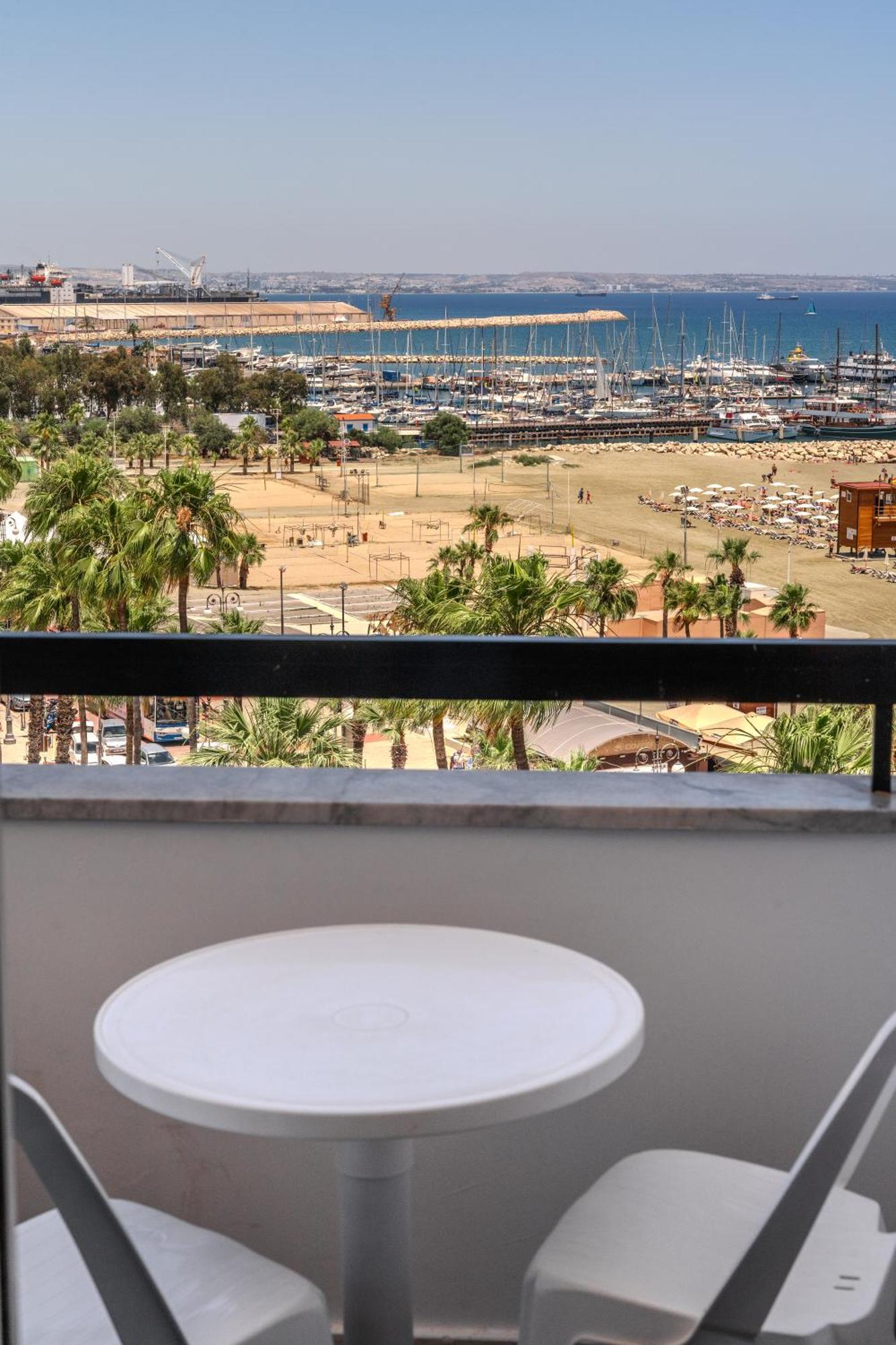 Finikoudes Seaview Vibe 1 Bdr Flat Appartement Larnaca