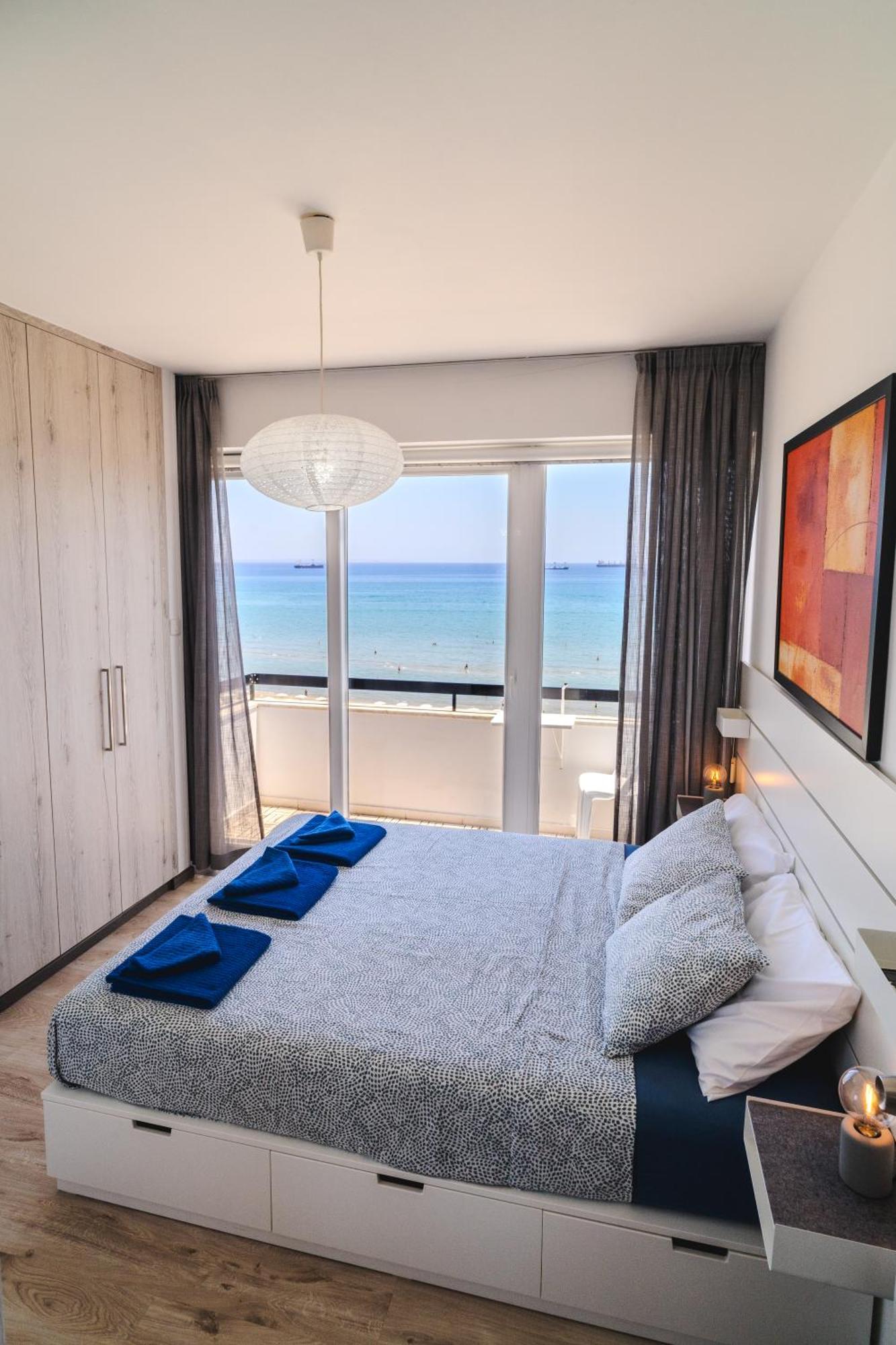 Finikoudes Seaview Vibe 1 Bdr Flat Appartement Larnaca