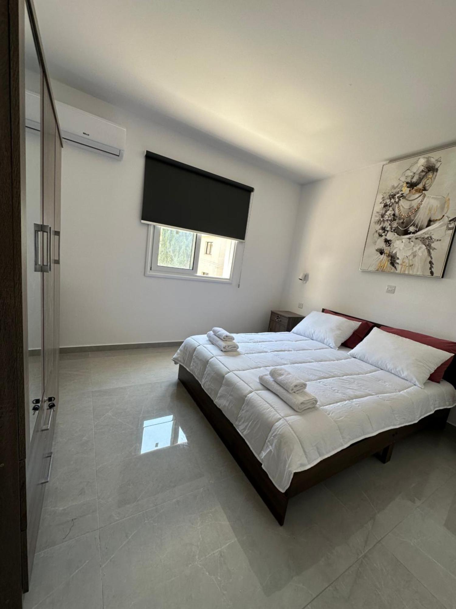 K15 Luxe Oasis Retreat - 3 Minute Drive To Apartment Paphos