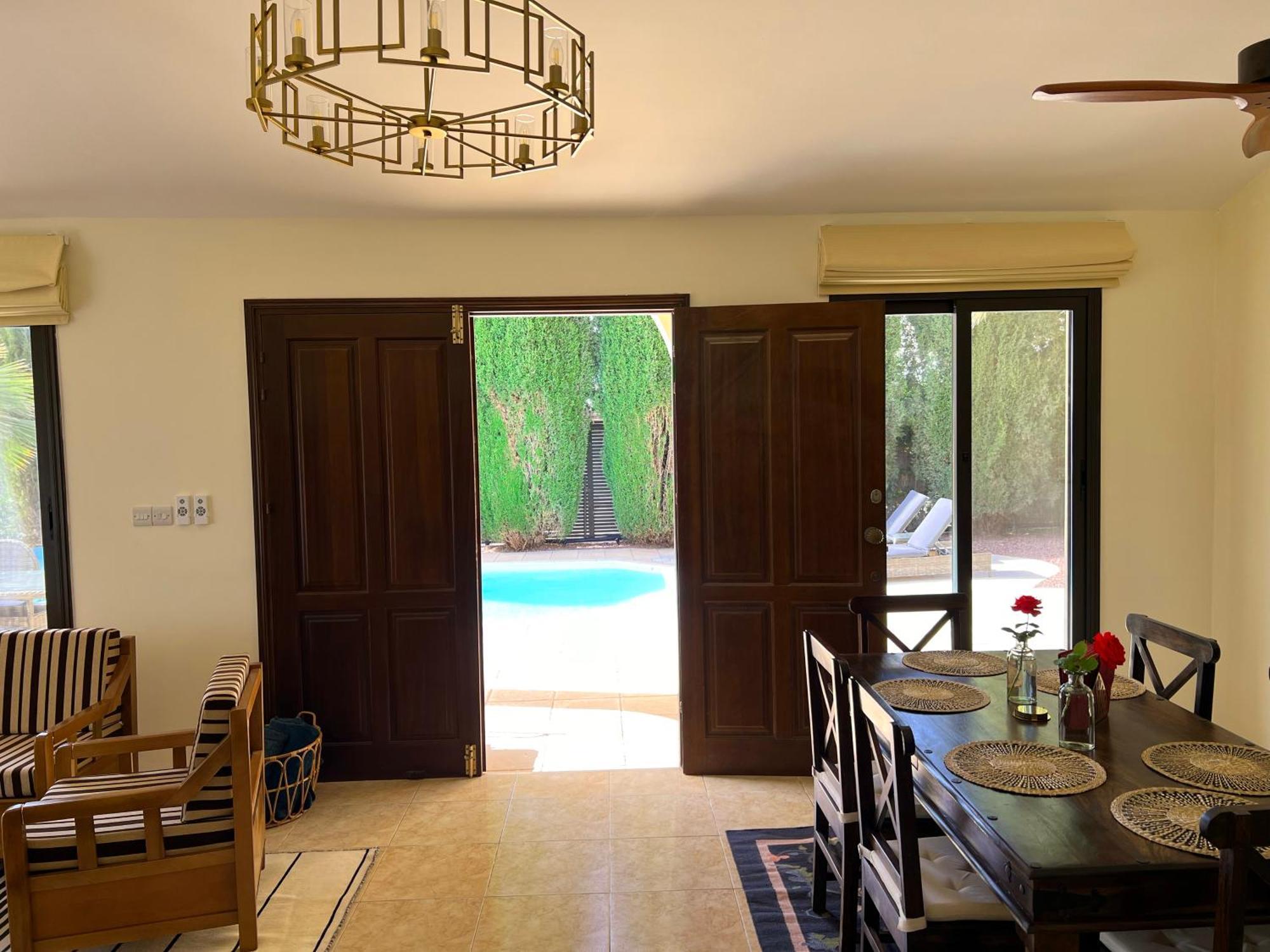 Pleiades - Sea Views, Private Pool & Hot Tub * Kouklia