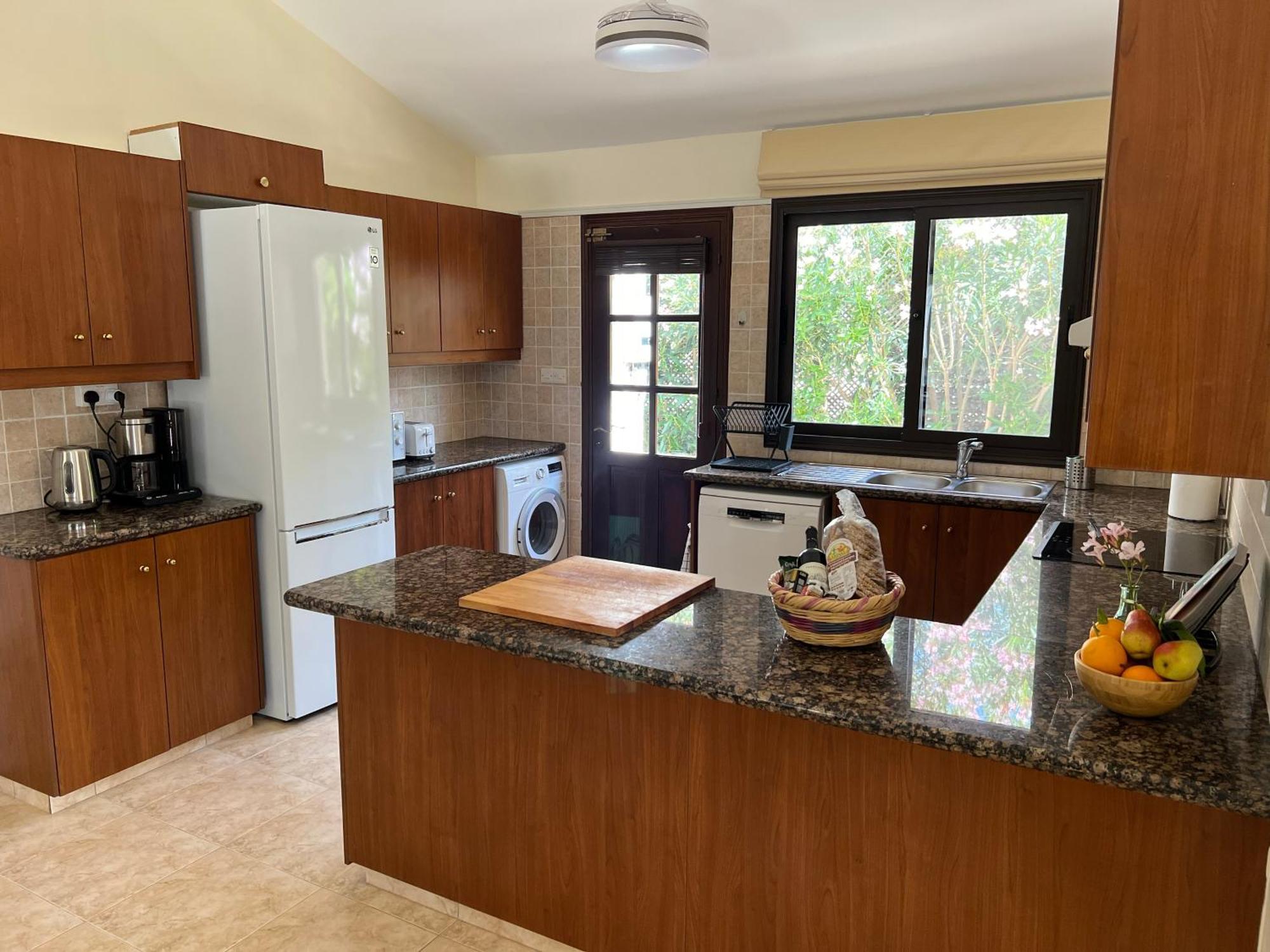 Pleiades - Sea Views, Private Pool & Hot Tub Kouklia