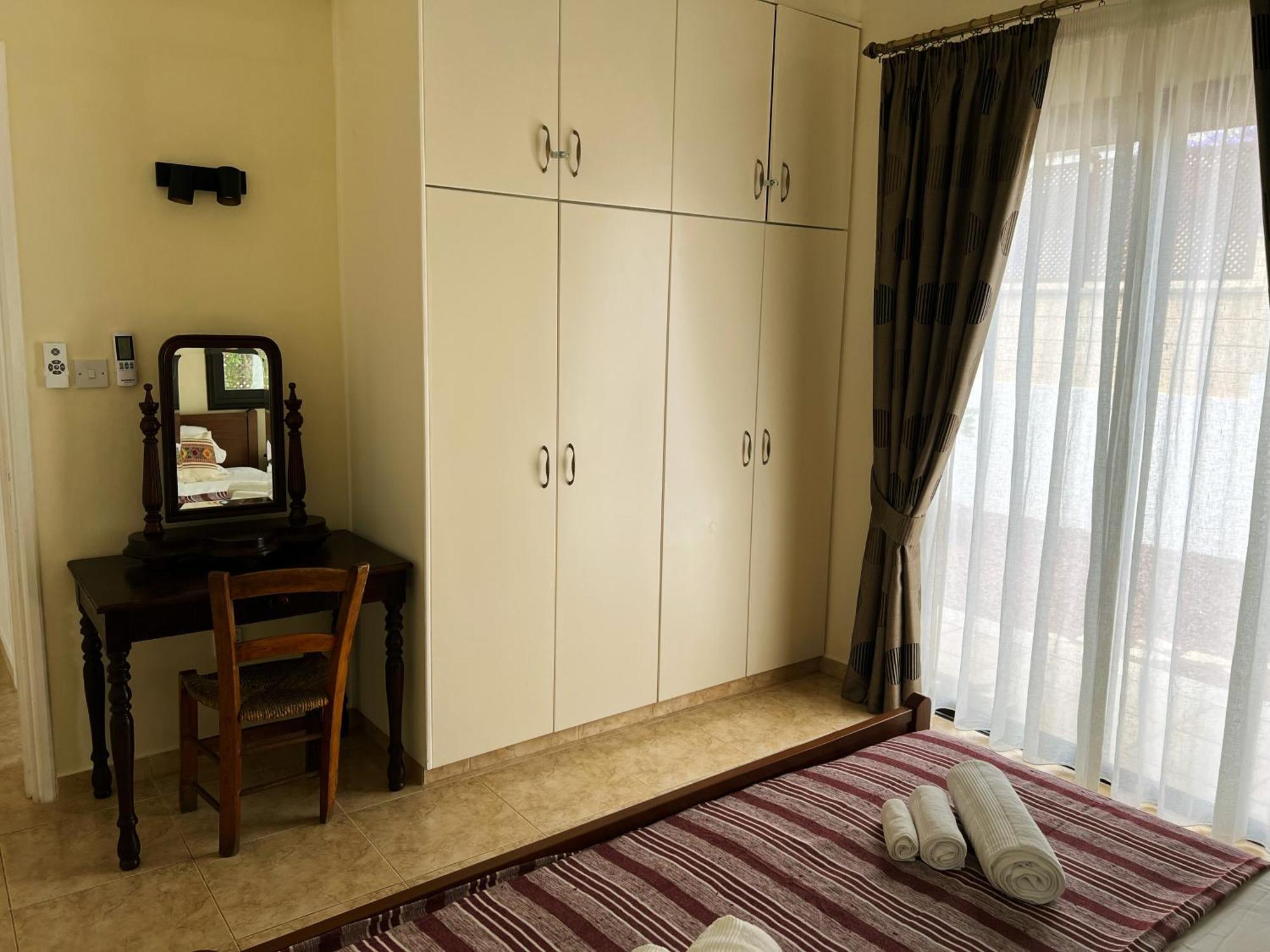 Pleiades - Sea Views, Private Pool & Hot Tub *