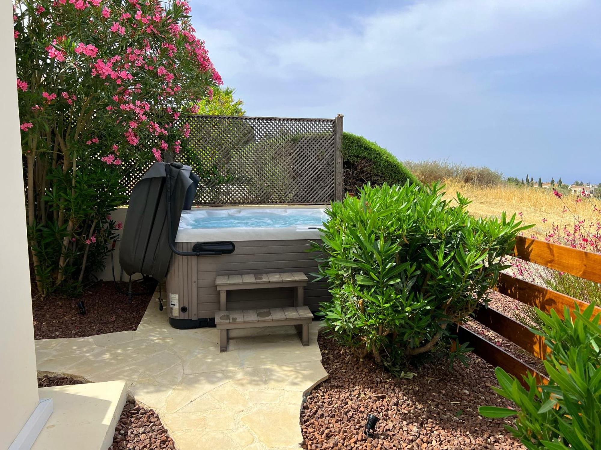 Villa Pleiades - Sea Views, Private Pool & Hot Tub Kouklia