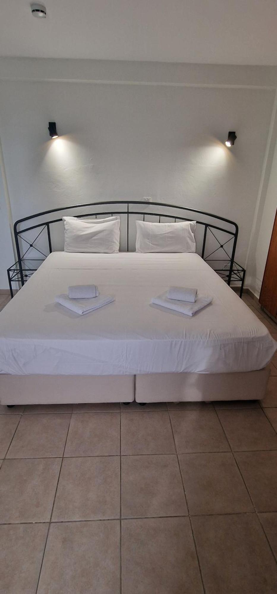Hotel Y & P