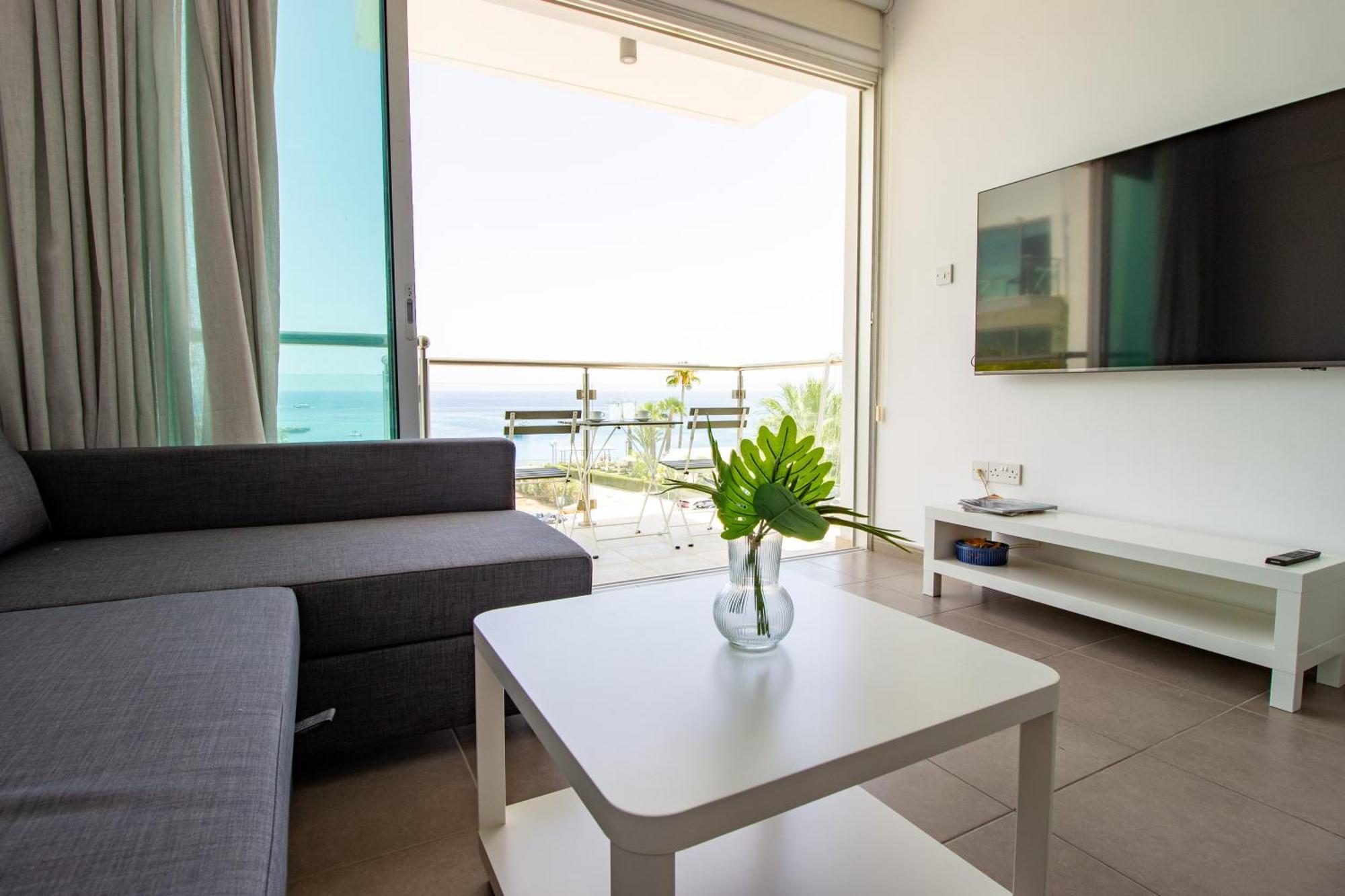 Stunning Sea-views Apt, Apartment Protaras