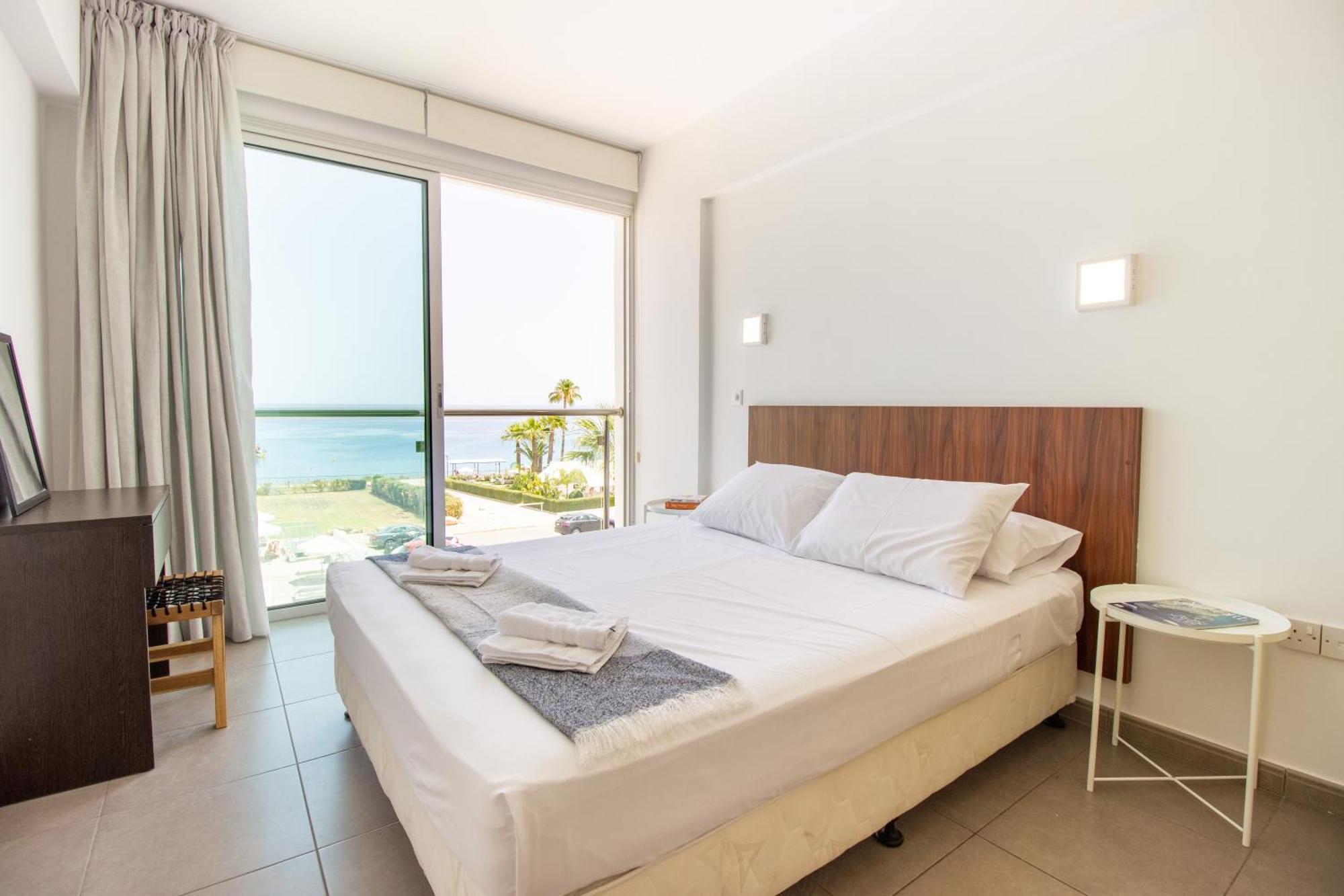 Apartment Stunning Sea-views Apt, *
