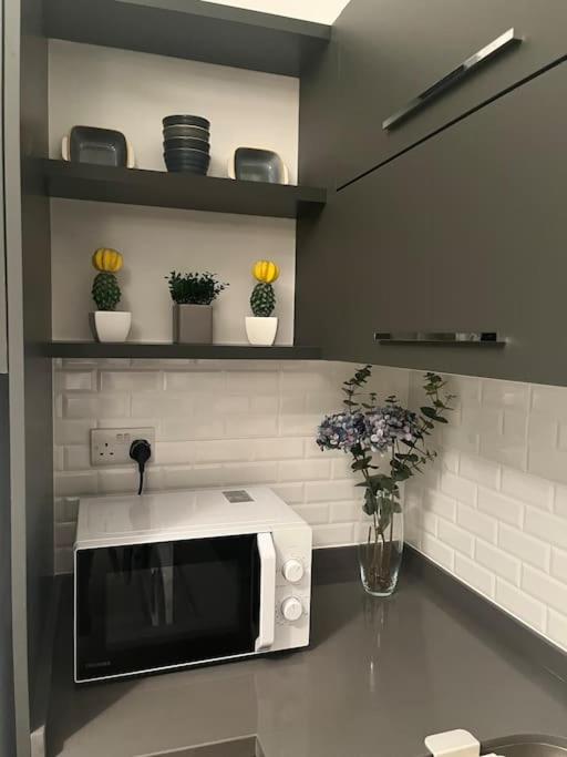 Apartment Sunny Seaside Retreat - Apartment, Bahceli *