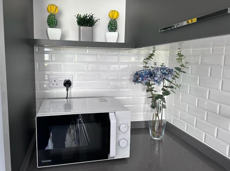 Sunny Seaside Retreat - Apartment, Bahceli * Kyrenia (Northern Cyprus)