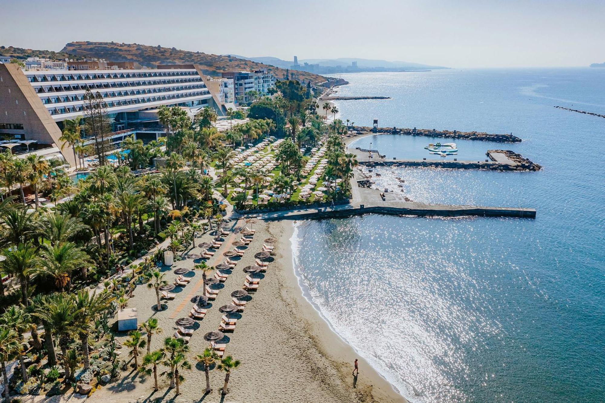 Aparthotel Amathus Residences *